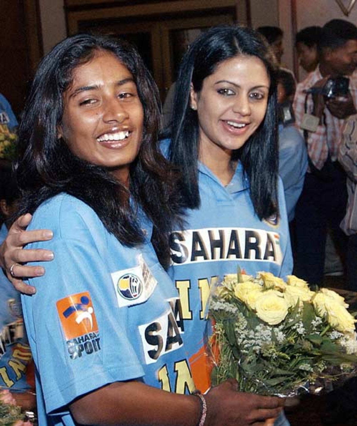 Mithali Raj and Mandira Bedi enjoy the homecoming | ESPNcricinfo.com