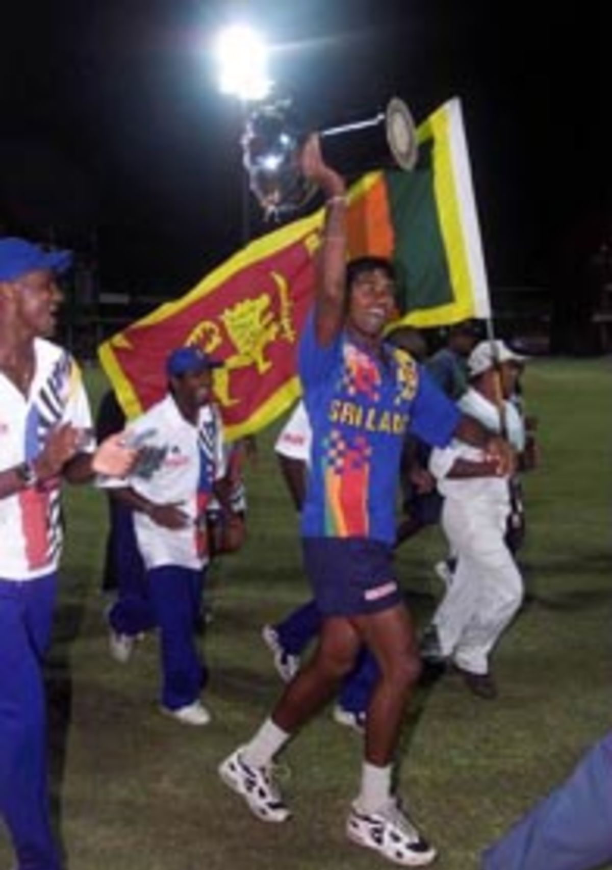 Sri Lanka celebrates, Australia v Sri Lanka, Aiwa Cup Final, 1999/00