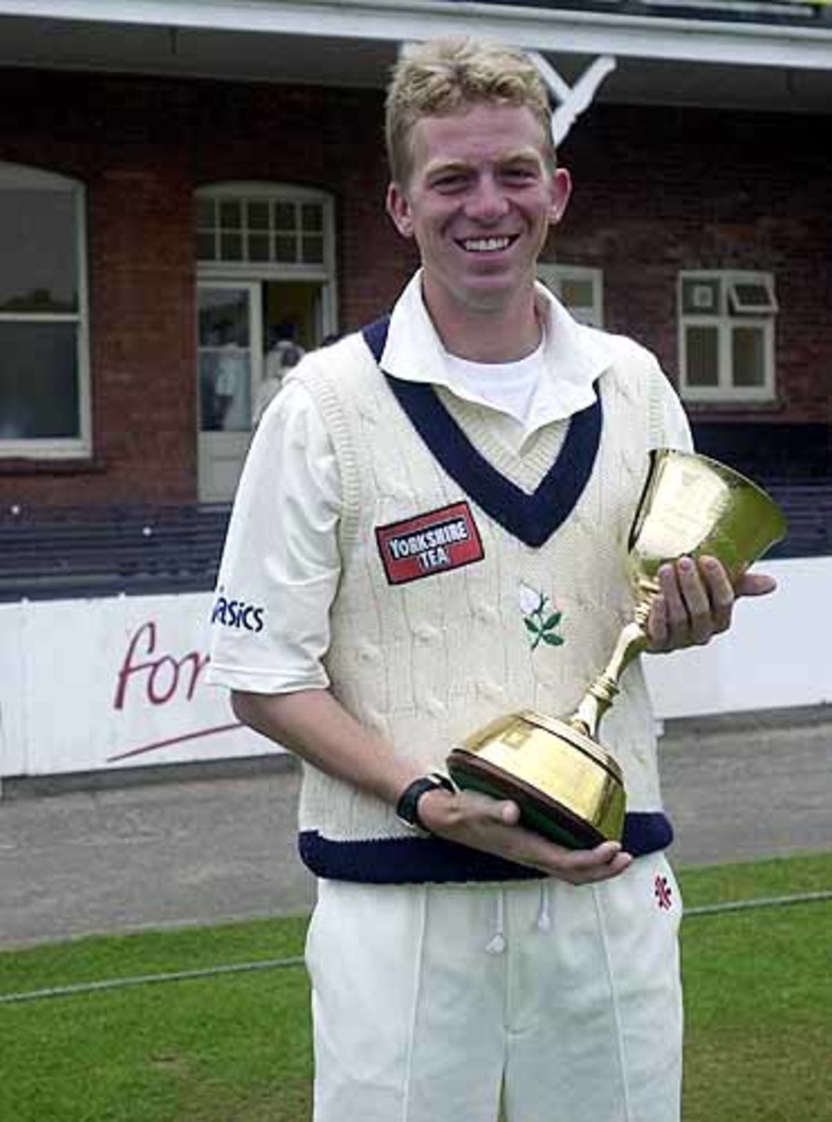 Richard Dawson Celebrating The CricInfo Championship Success 
