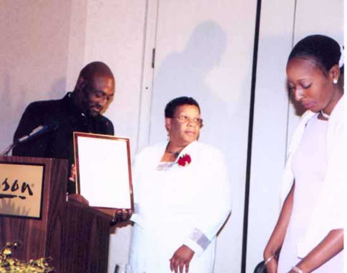 Sir Vivian Richards, President Shirley Matthews and daughter Matara Richards at the Induction to