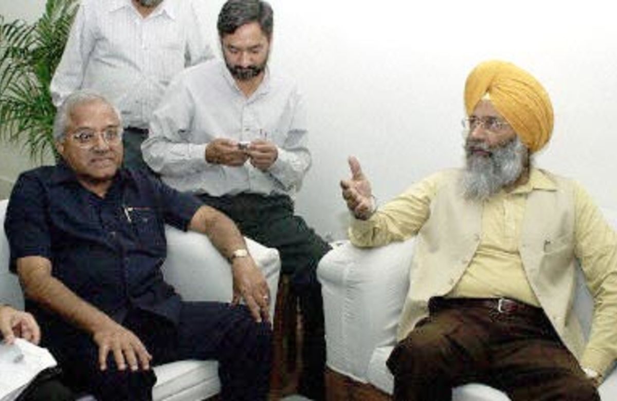 Bcci President Ac Muthiah Meets Sports Minister Ss Dhindsa In New Delhi 