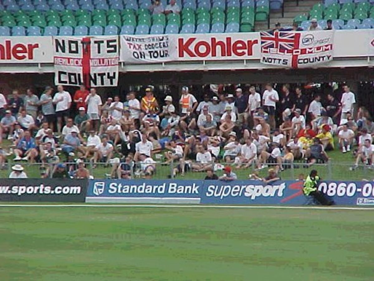 England's Barmy Army support the team during the first morning of the Second Test at Port Elizabeth. (9 December 1999)