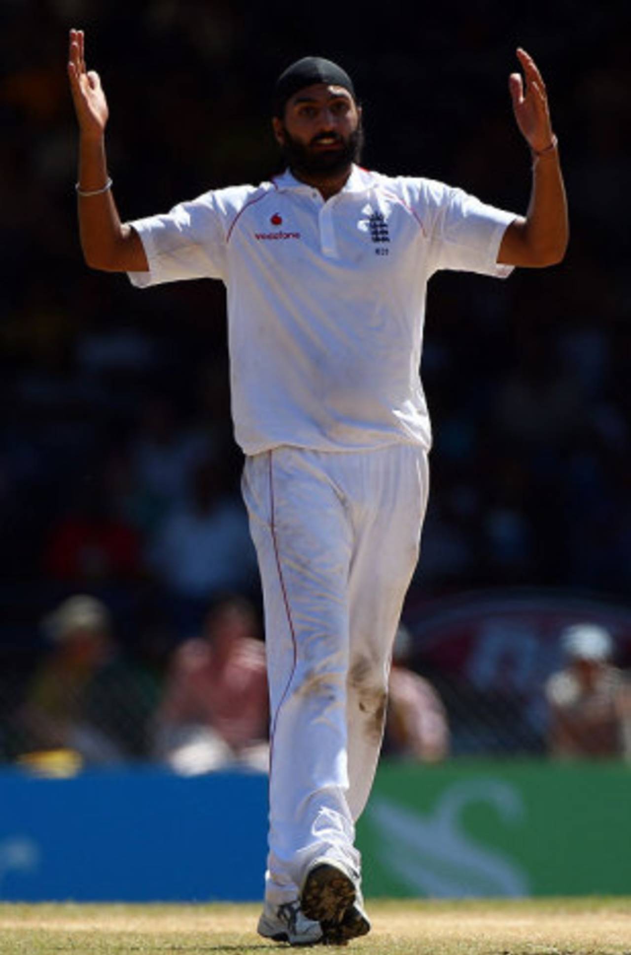 Monty Panesar shows his frustration as an appeal for lbw is turned down, West Indies v England, 5th Test, Trinidad, March 8, 2009