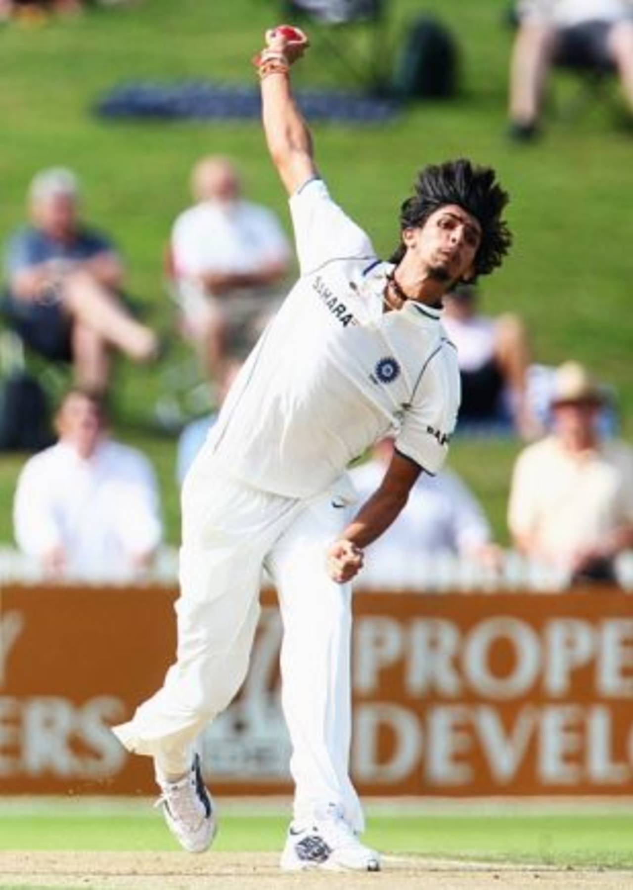 Ishant Sharma bowls on the opening day, New Zealand v India, 1st Test, Hamilton, 1st day, March 18, 2009