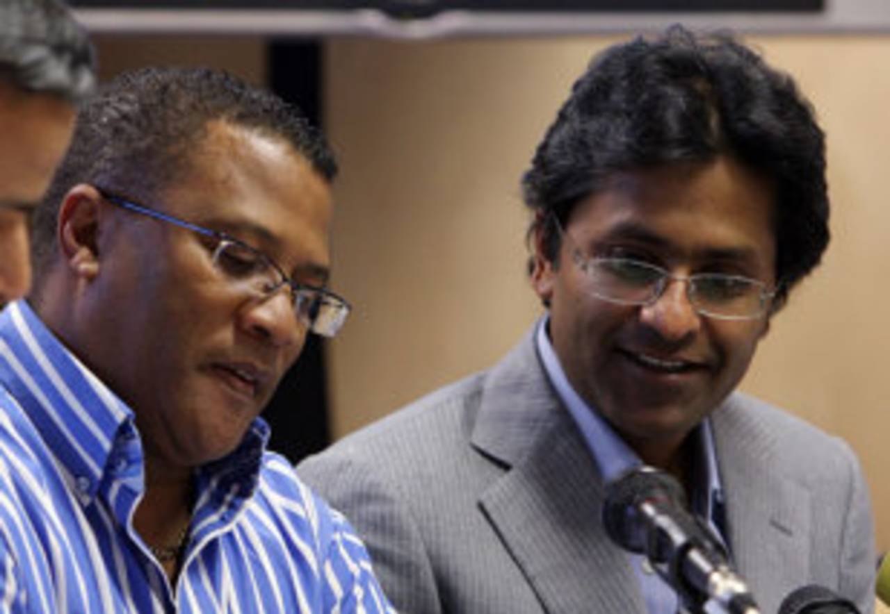 Gerald Majola and Lalit Modi at a press conference, Johannesburg, March 24, 2009