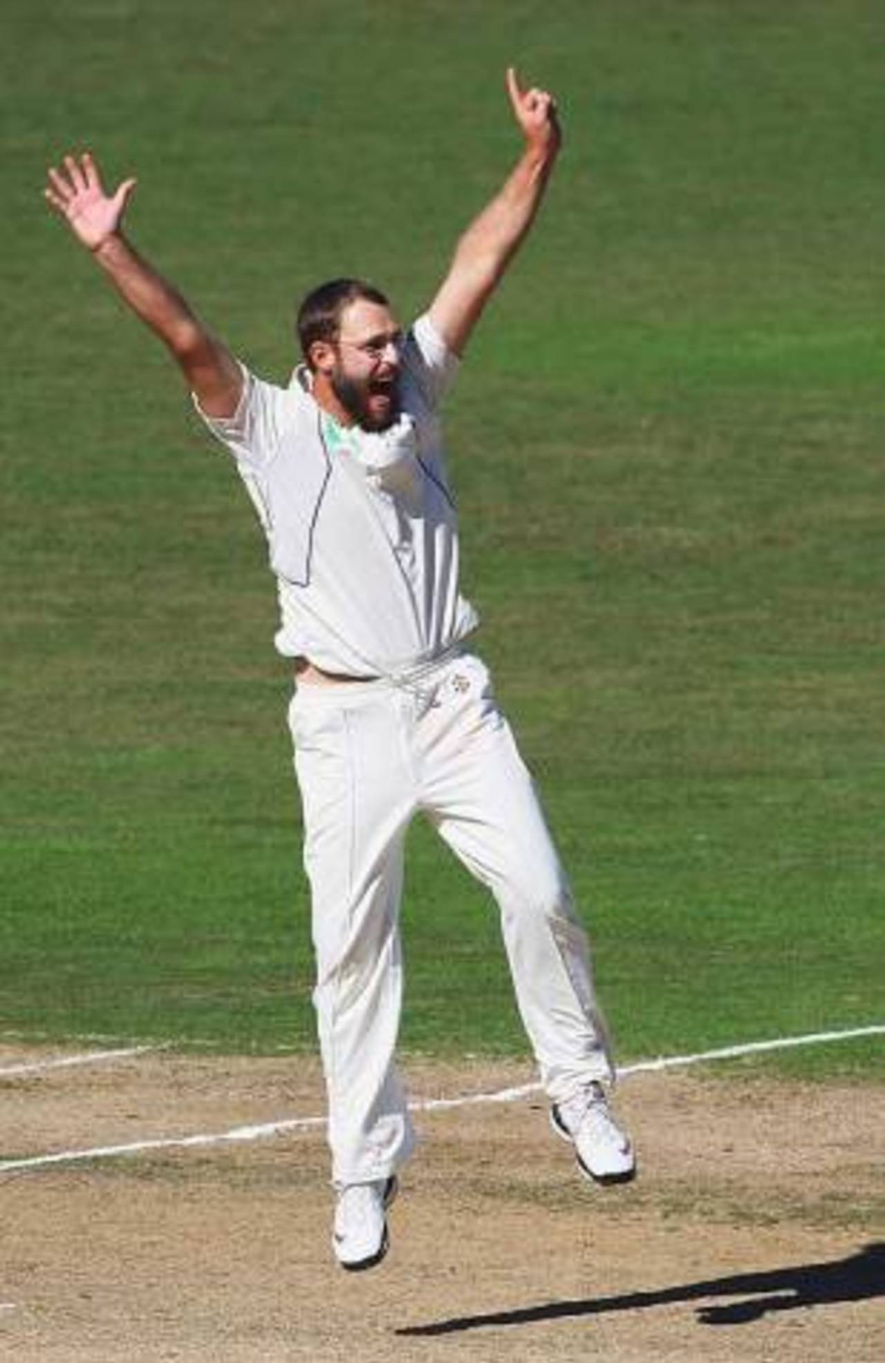 Daniel Vettori gets animated, New Zealand v India, 2nd Test, Napier, 4th day, March 29, 2009