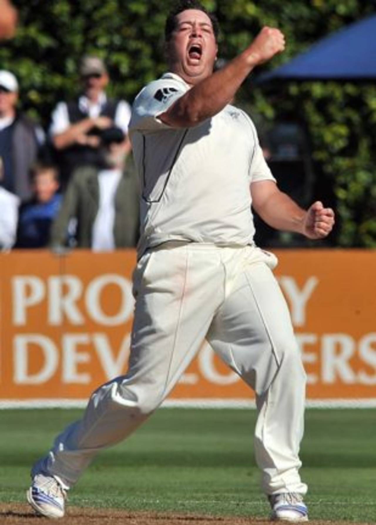 Jesse Ryder celebrates after trapping Yuvraj lbw, New Zealand v India, 3rd Test, Wellington, 1st day, April 3, 2009