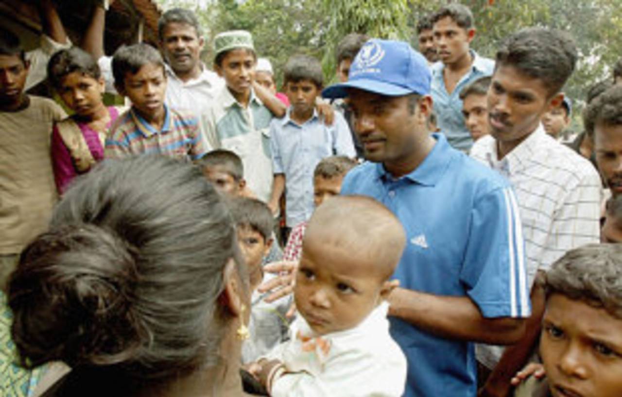 Muttiah Muralitharan visits a refugee camp for tsunami victims, Kinniya, January 3, 2005