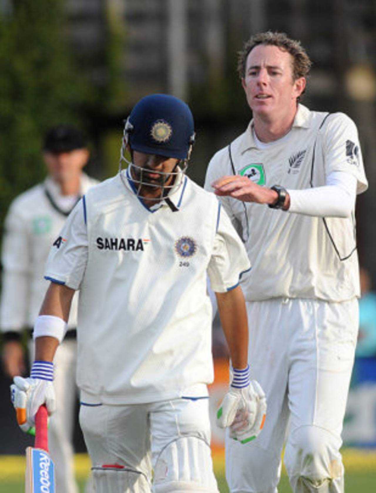 Iain O'Brien pats Gautam Gambhir on the back for his innings of 167, New Zealand v India, 3rd Test, Wellington, 3rd day, April 5, 2009
