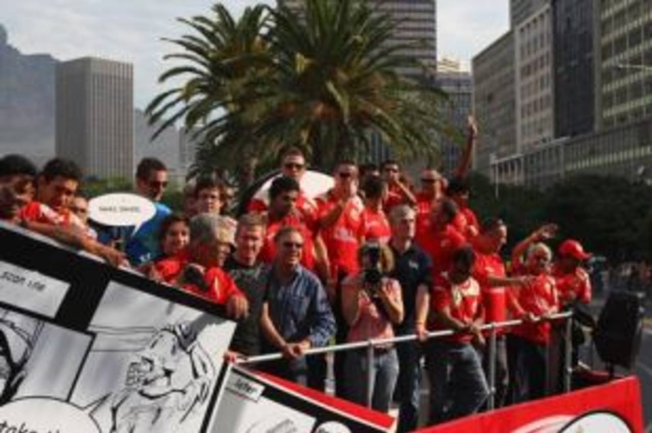 Kevin Pietersen and the rest of the Bangalore Royal Challengers wave to the public during a parade through the streets of Cape Town, Indian Premier League, April 16, 2009