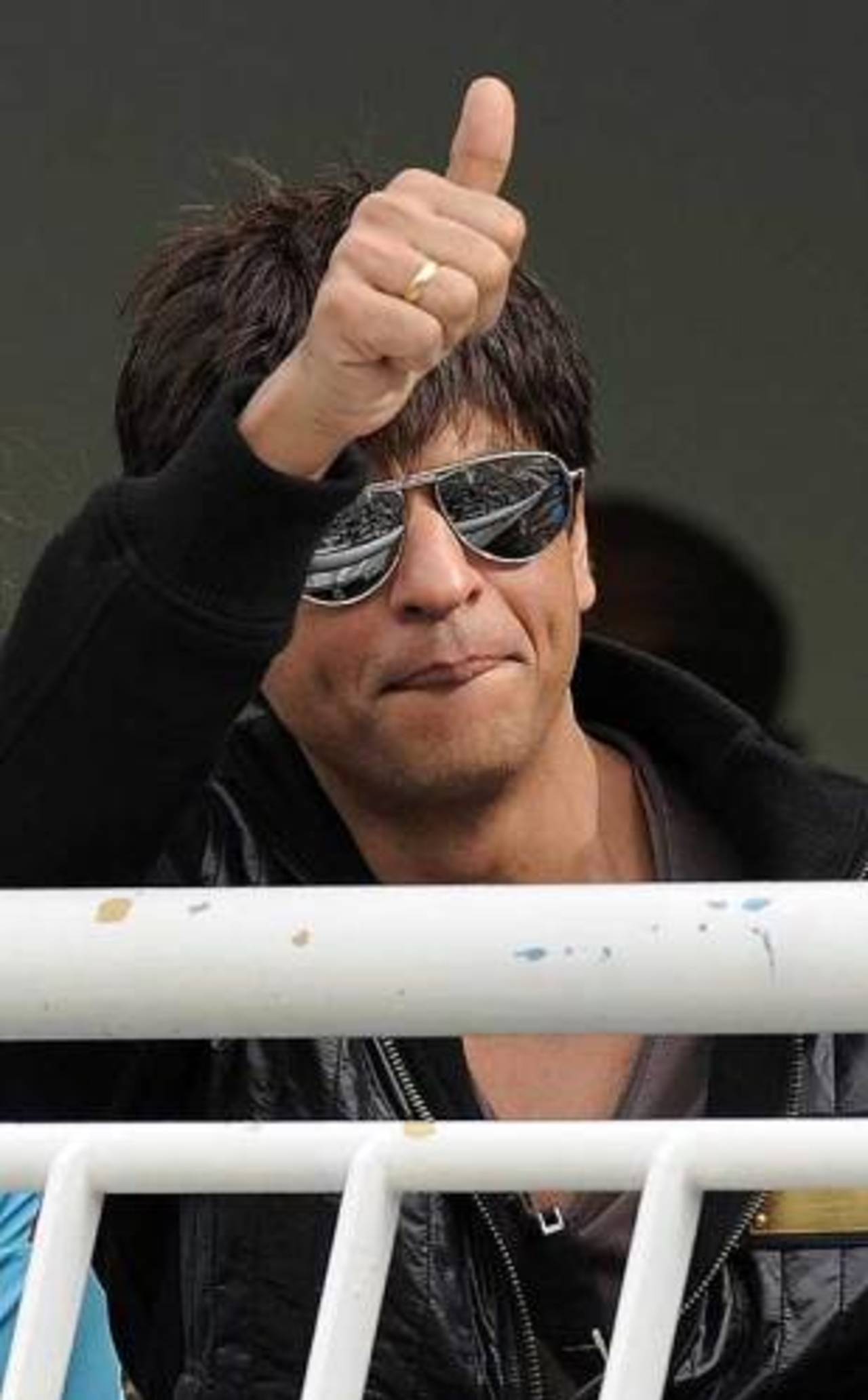Shah Rukh Khan at the start of the IPL's second season, Chennai Super Kings v Mumbai Indians, IPL, 1st game, Cape Town, April 18, 2009