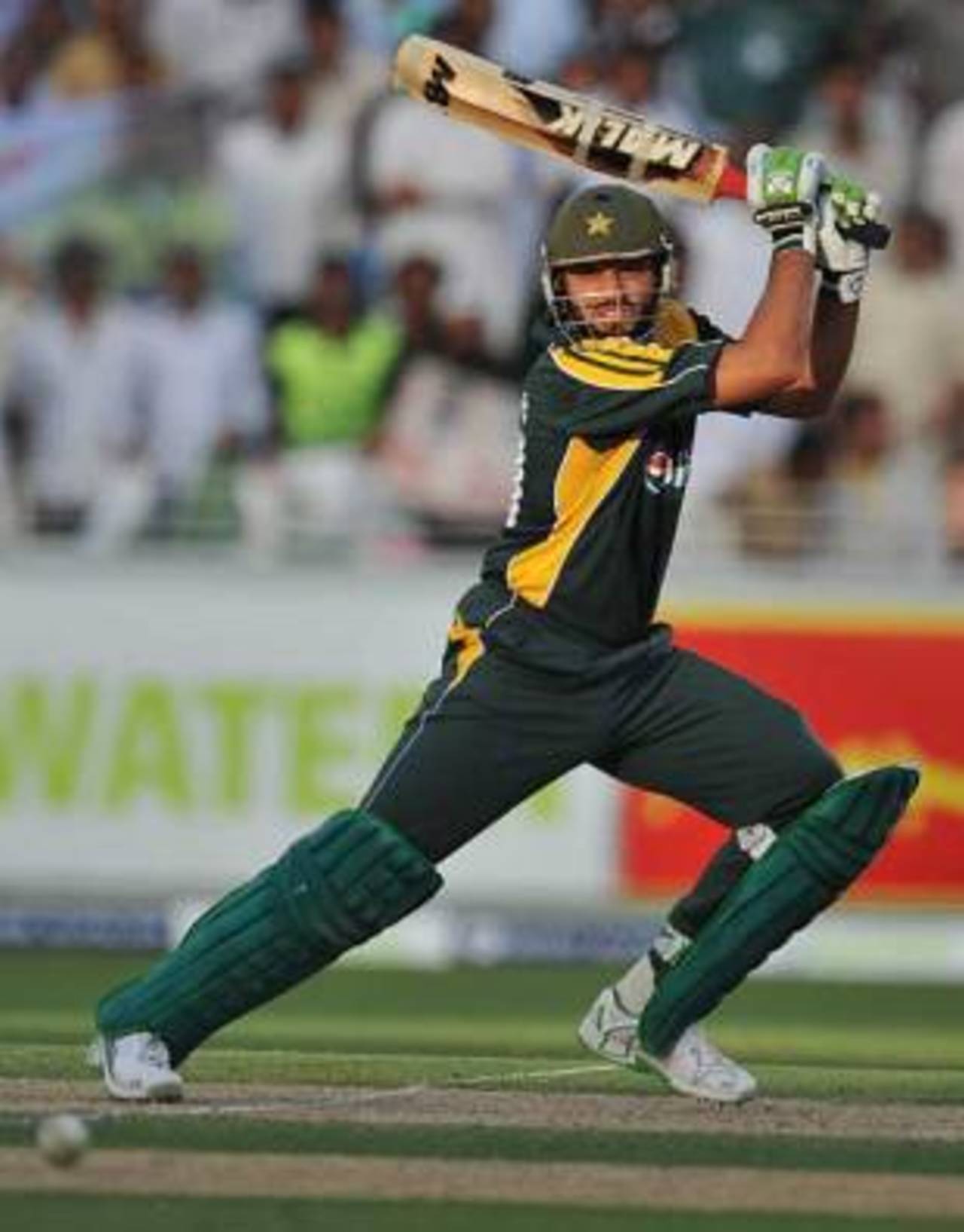 The Shahid Afridi dilemma: should Pakistan use him at the top of the order or keep him for the later overs?&nbsp;&nbsp;&bull;&nbsp;&nbsp;Associated Press