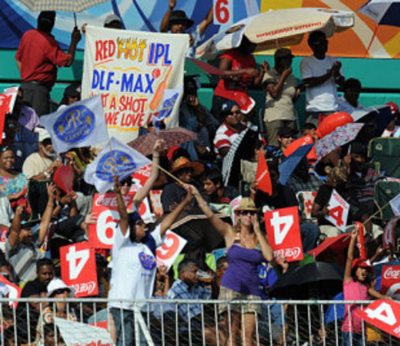 Spectators show their support for the IPL, Kings XI Punjab v Rajasthan Royals, 30th match, IPL, Durban, May 5, 2009