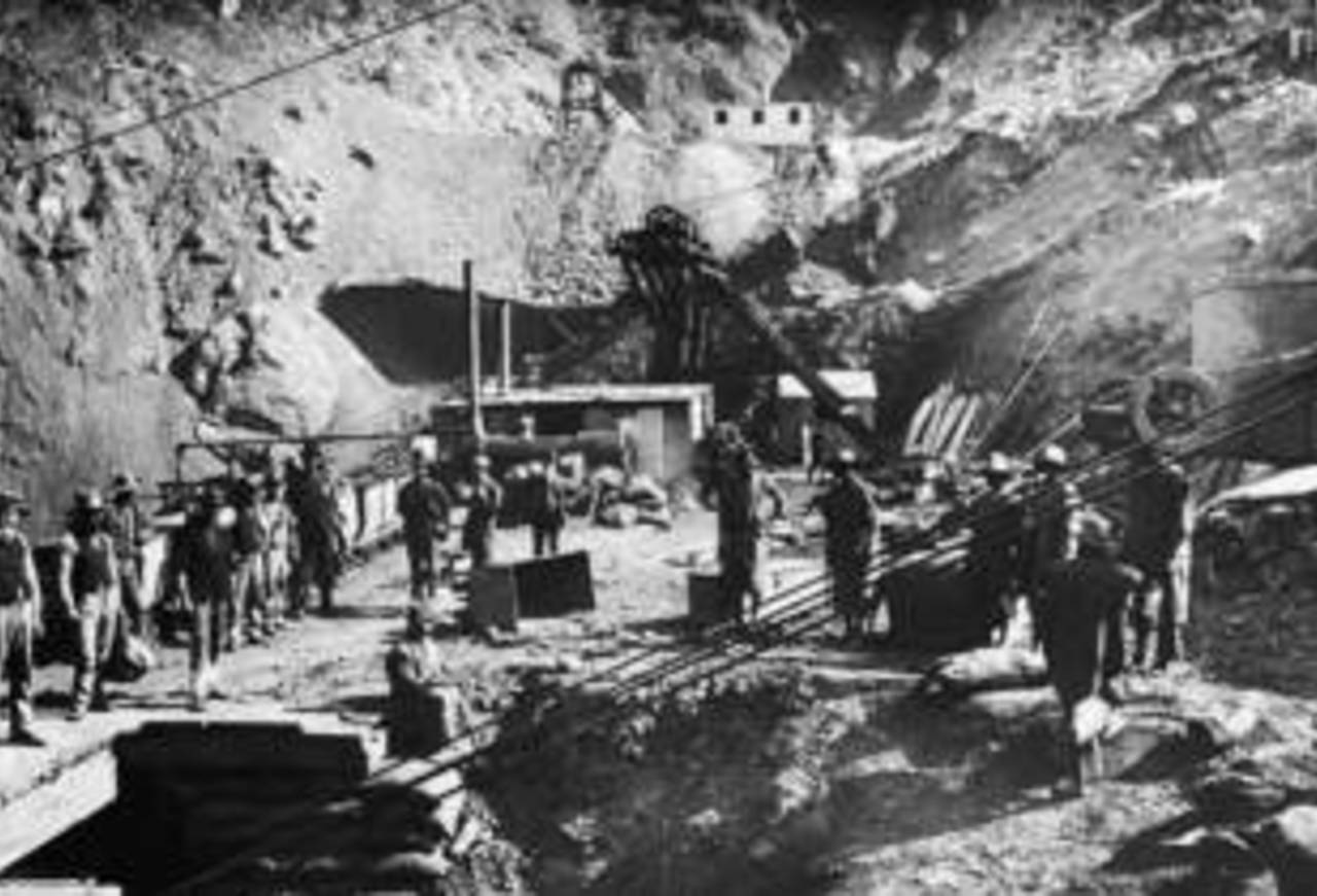 The Central Company's shaft at the Kimberley diamond mine, Kimberley, South Africa, 1888
