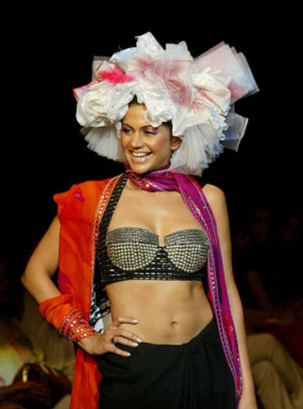 Mandira Bedi at a fashion show, April 22, 2005