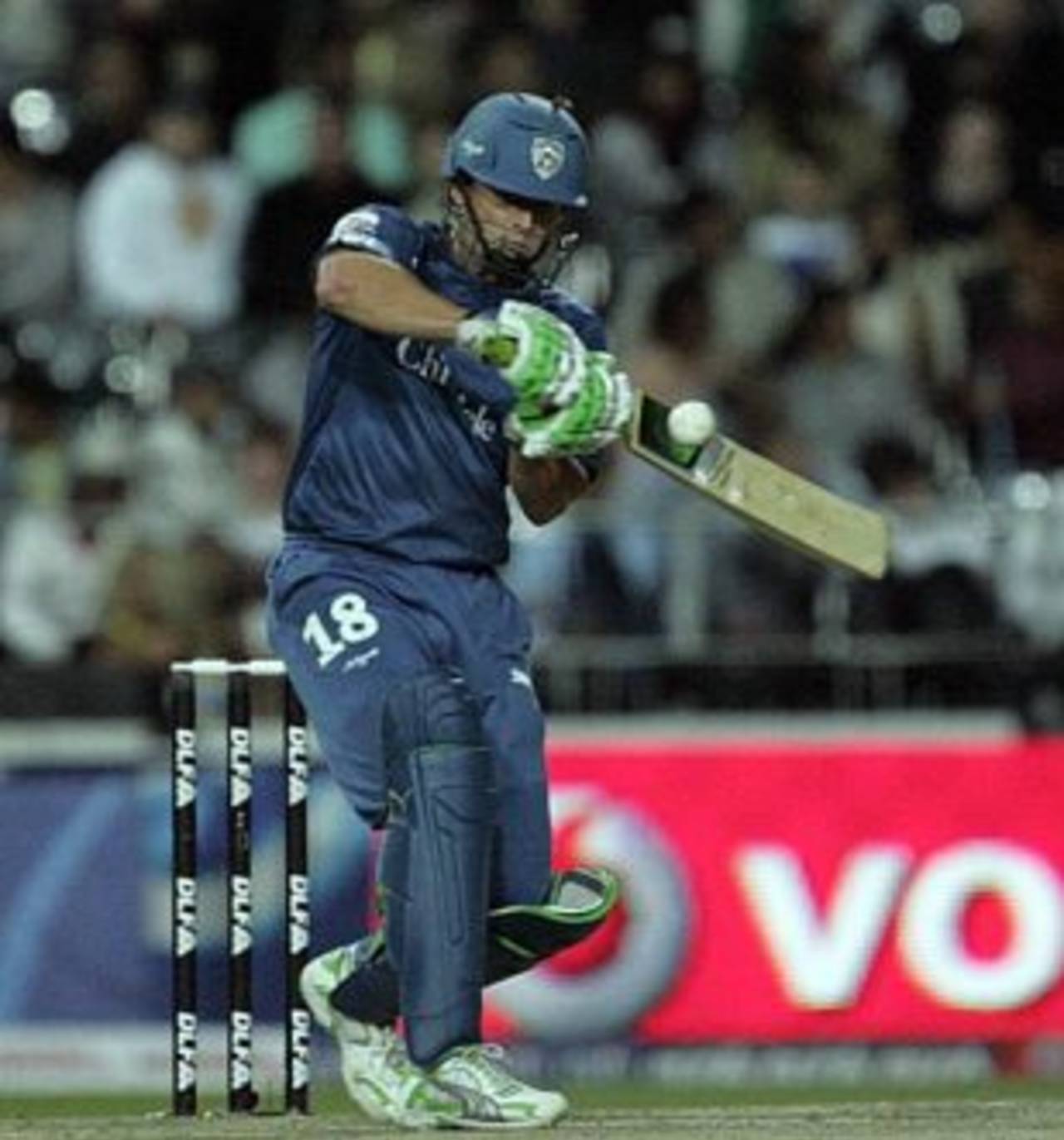 Gilchrist's explosion for Deccan couldn't be matched by Hayden&nbsp;&nbsp;&bull;&nbsp;&nbsp;Associated Press