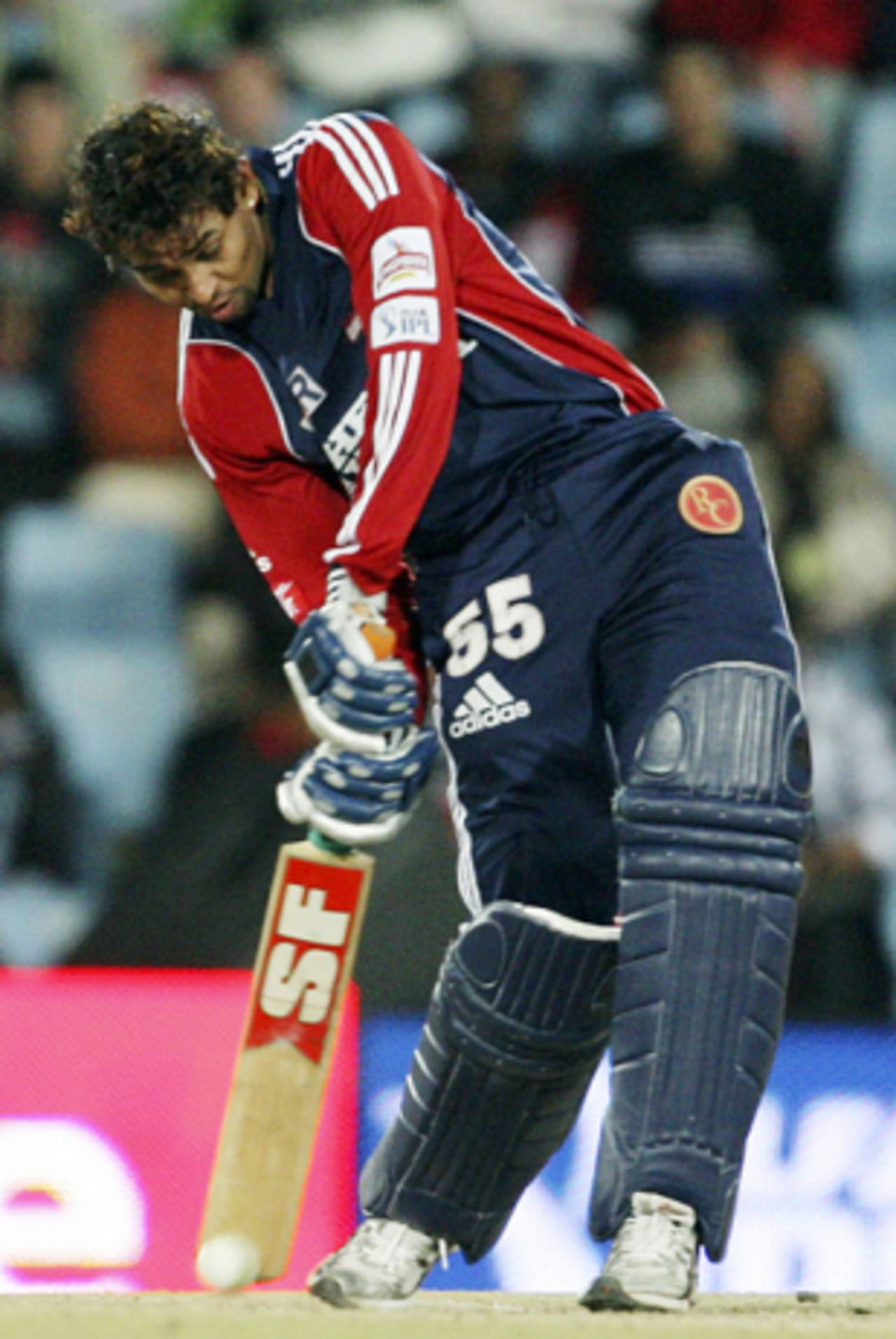 Tillakaratne Dilshan digs out a yorker, Delhi Daredevils v Deccan Chargers, IPL, 1st semi-final, Centurion, May 22, 2009