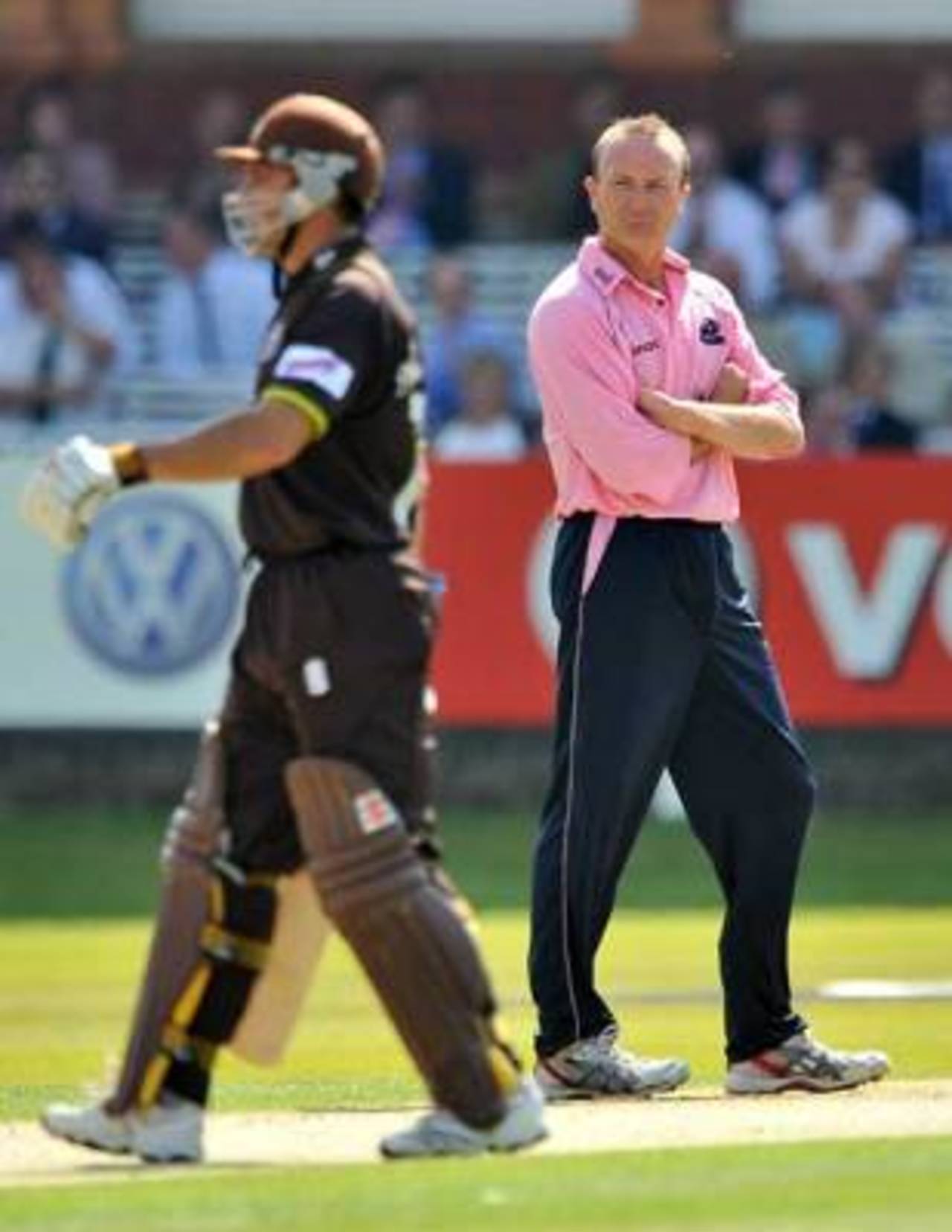 Shaun Udal isn't impressed as Surrey pile up the runs, Middlesex v Surrey, Twenty20 Cup, Lord's, May 25, 2009