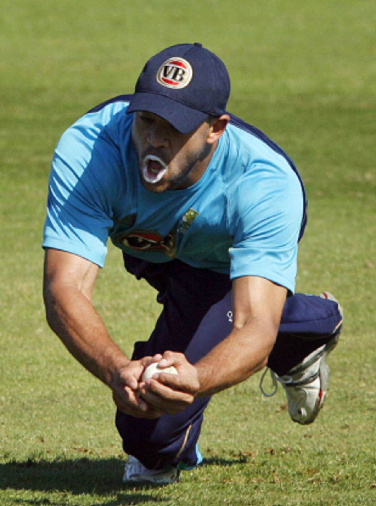 Andrew Symonds holds on to a catch during fielding practice, Nottingham, May 31, 2009
