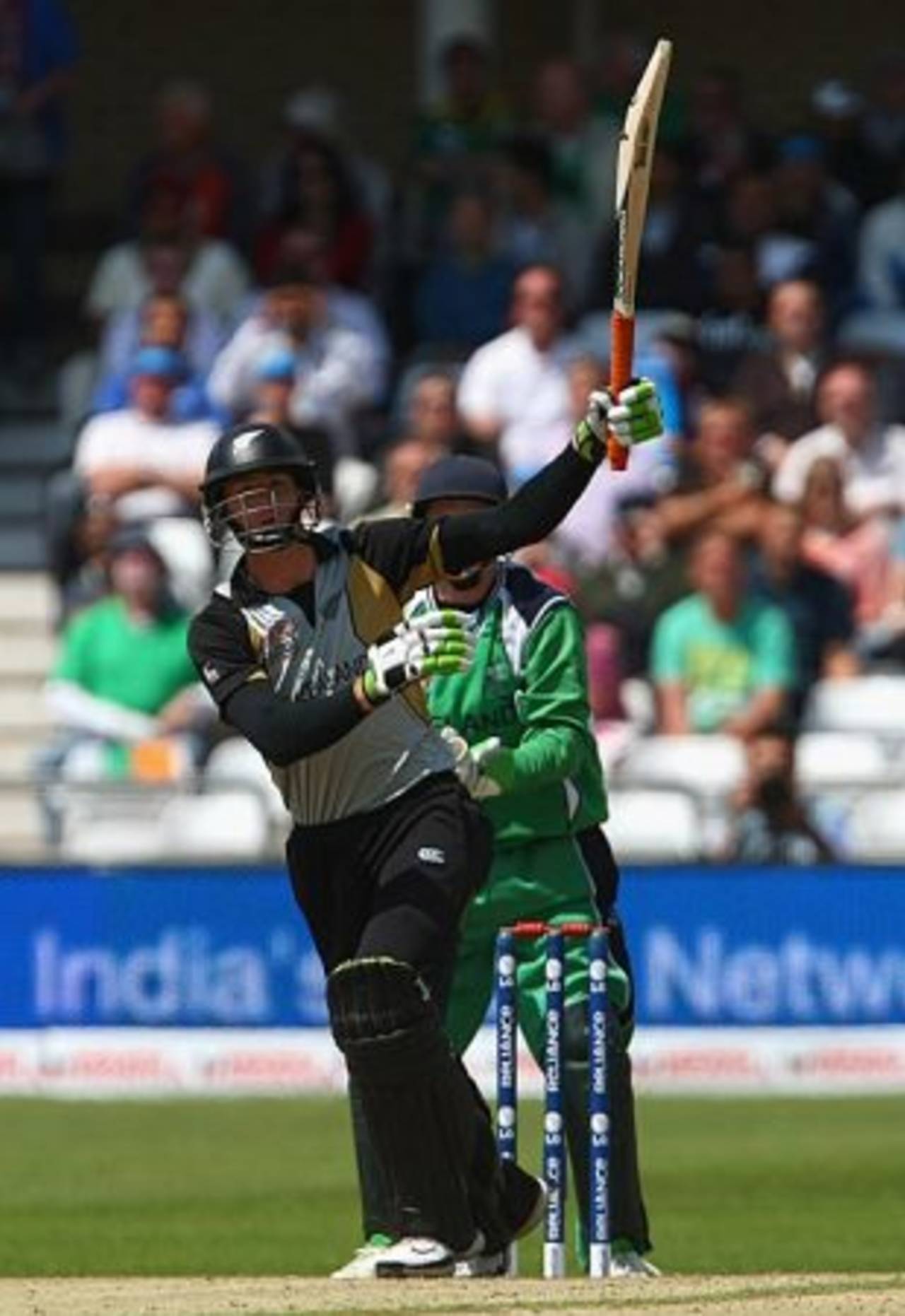 Martin Guptill's aerial show marked a contrast to Aaron Redmond's penchant for strokes along the ground&nbsp;&nbsp;&bull;&nbsp;&nbsp;Getty Images