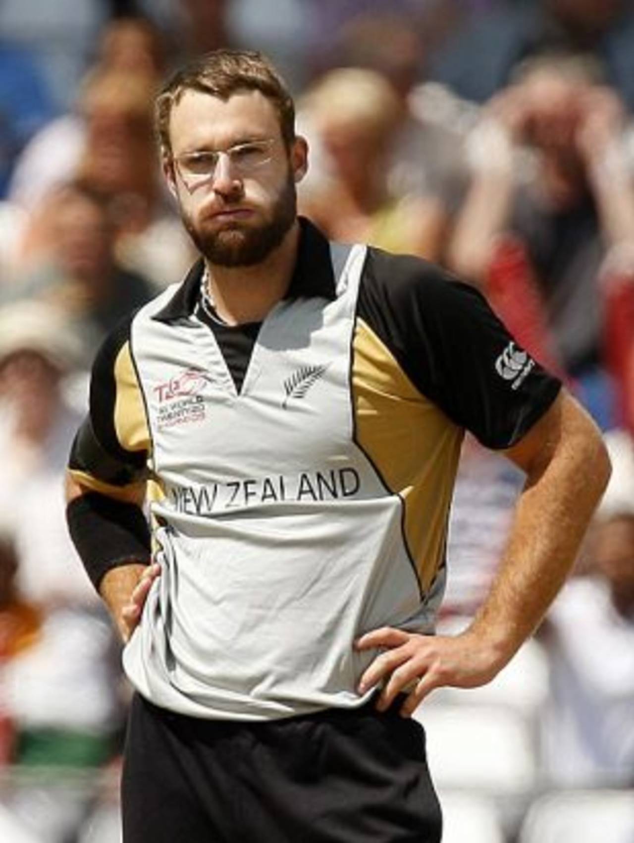 Daniel Vettori: "if these situations continue to come up it will be difficult for players to continue to turn down the money"&nbsp;&nbsp;&bull;&nbsp;&nbsp;Associated Press