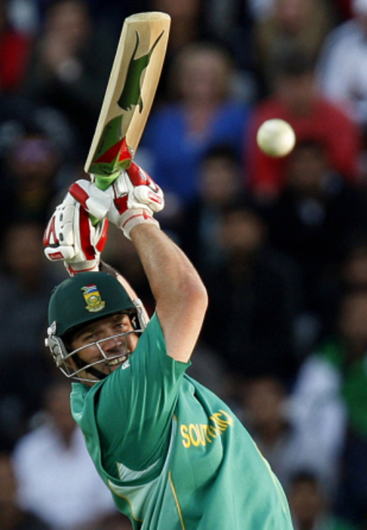 Graeme Smith was happy with Jacques Kallis' contribution but frustrated that nobody batted around him&nbsp;&nbsp;&bull;&nbsp;&nbsp;Associated Press