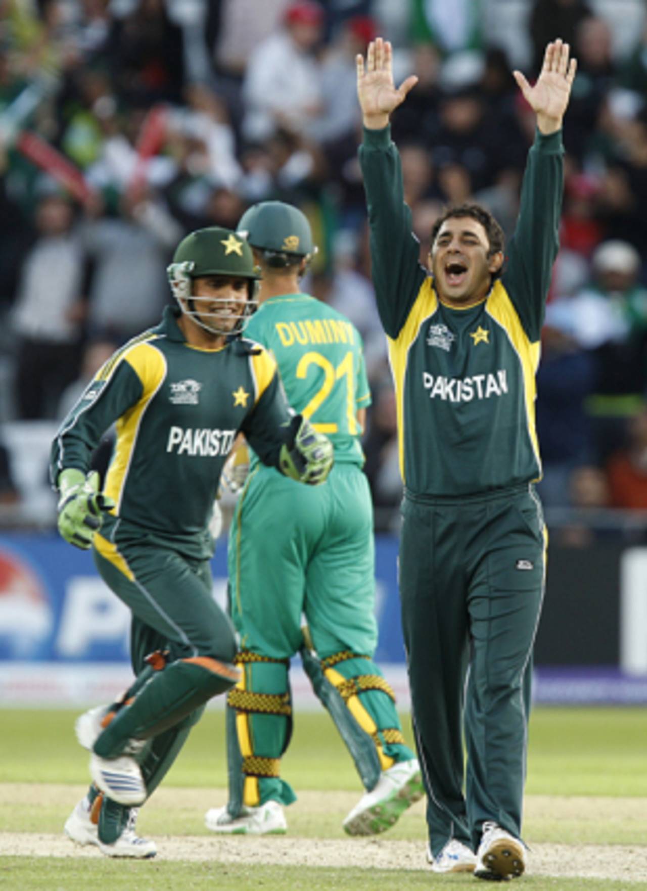 Saeed Ajmal rejoices after removing Jacques Kallis, Pakistan v South Africa, ICC World Twenty20, 1st semi-final, Trent Bridge, June 18, 2009