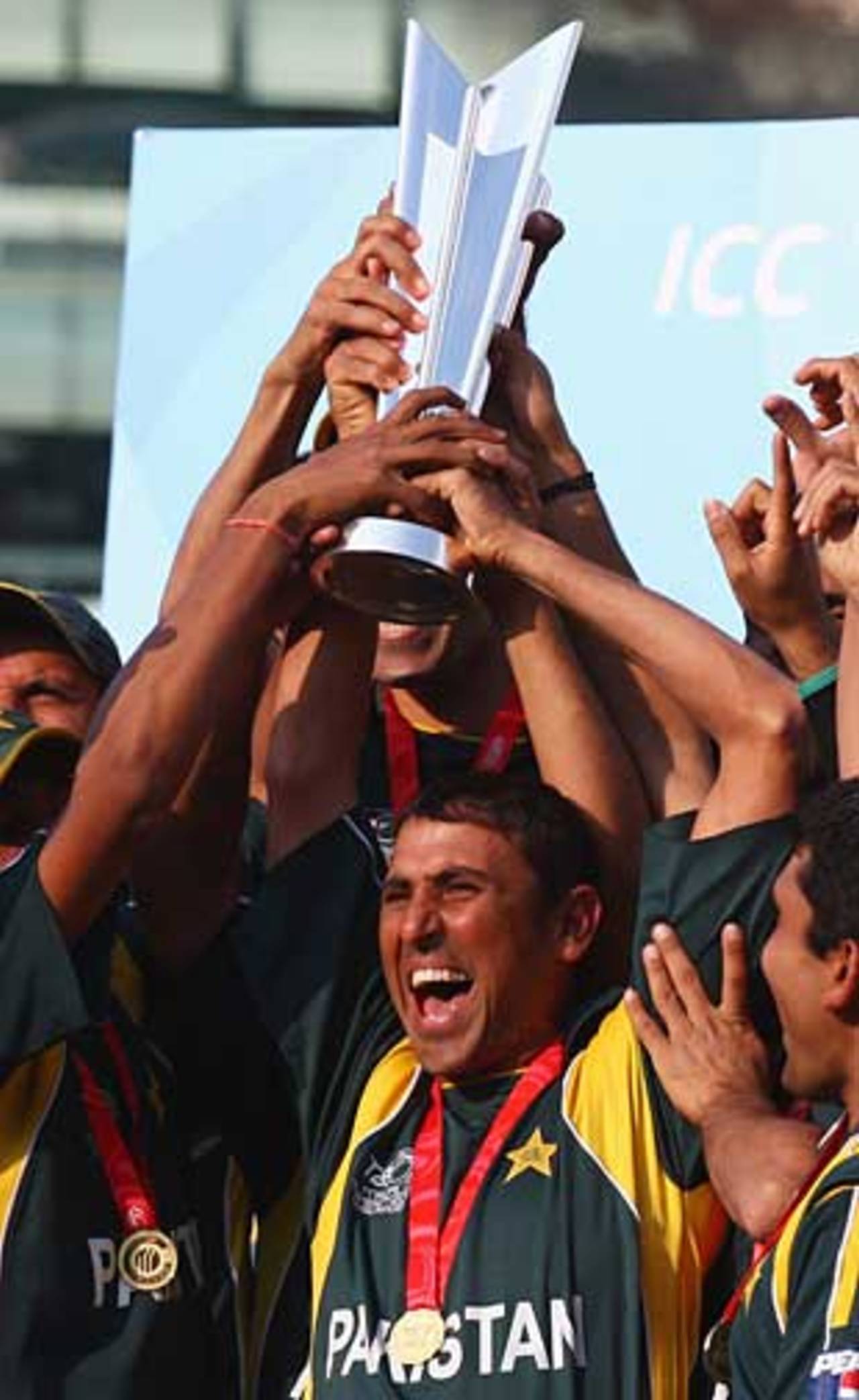 The last act: Younis Khan lifts the World Twenty20 trophy and a short while later announced his retirement from the format&nbsp;&nbsp;&bull;&nbsp;&nbsp;Getty Images