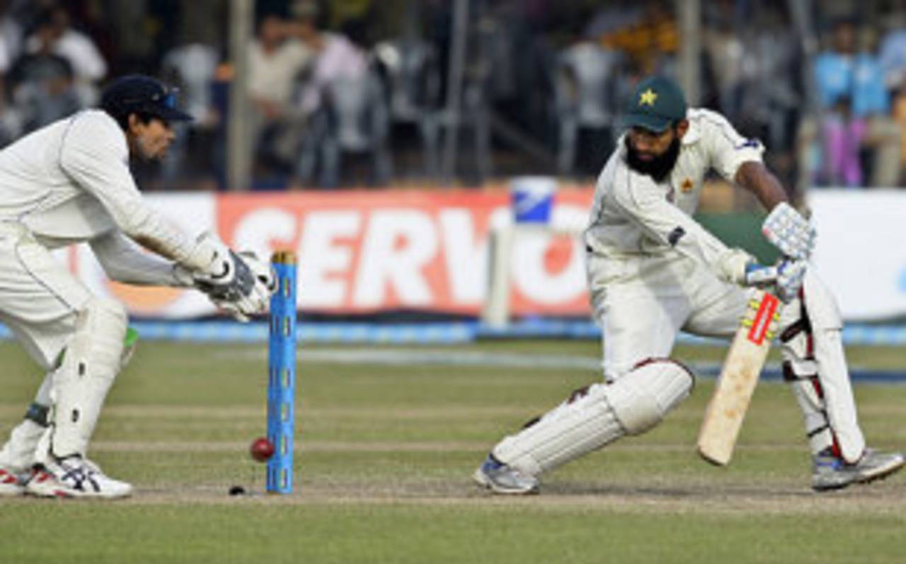 Mohammad Yousuf leads the rankings for the first time in his career&nbsp;&nbsp;&bull;&nbsp;&nbsp;Associated Press