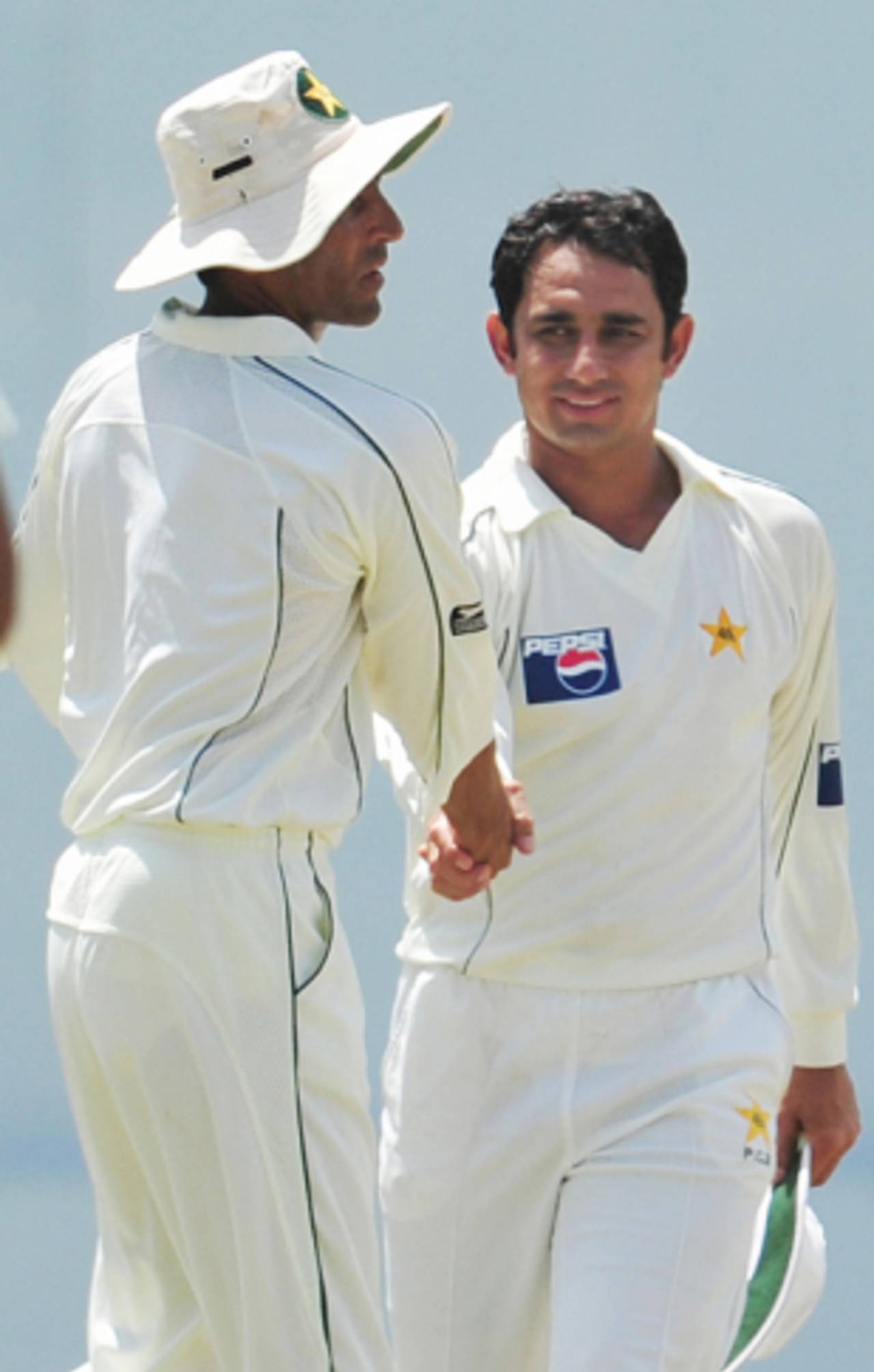 Well done us: Younis Khan welcomes Saeed Ajmal to the all too famous Sri Lankan collapse&nbsp;&nbsp;&bull;&nbsp;&nbsp;AFP