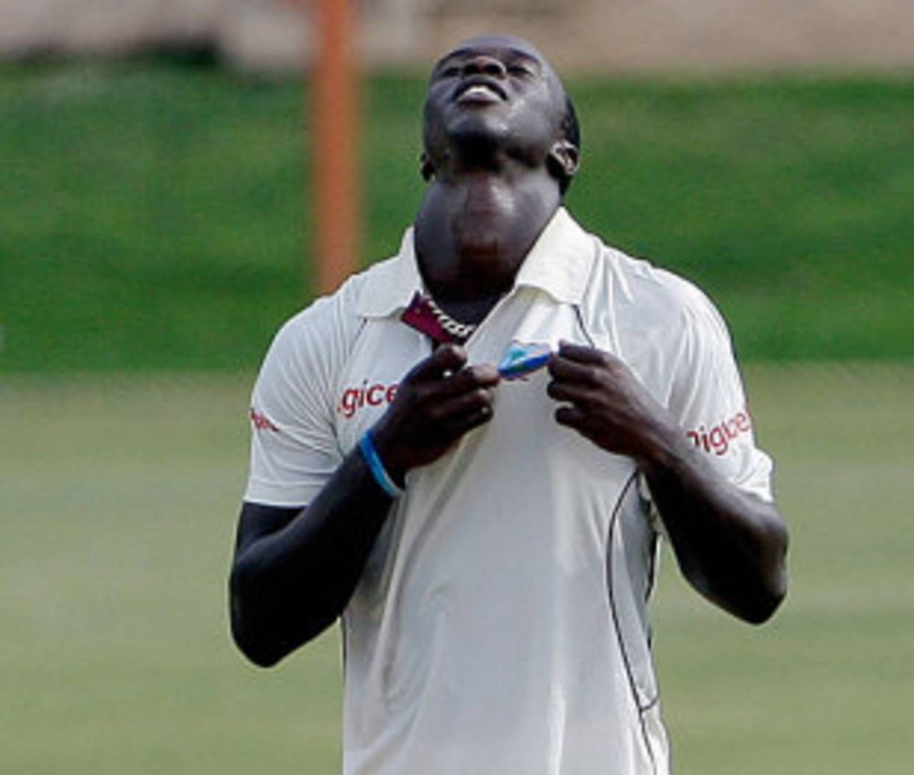 Kemar Roach thanks the heavens after taking 6 for 48, West Indies v Bangladesh, 2nd Test, Grenada, 2nd day, July 18, 2009