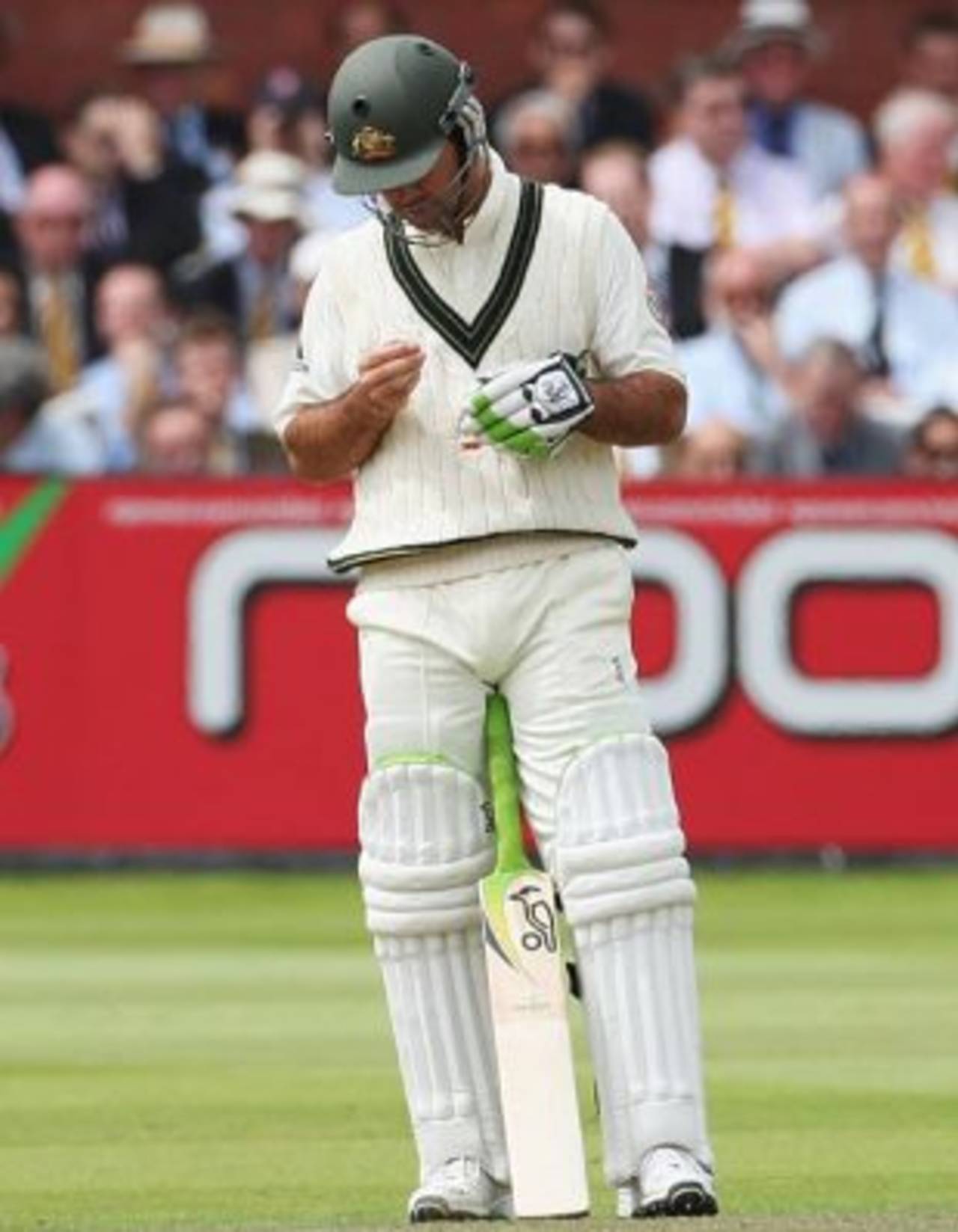 Ricky Ponting examines his wrist after getting hit by James Anderson, England v Australia, 2nd Test, Lord's, 4th day, July 19, 2009