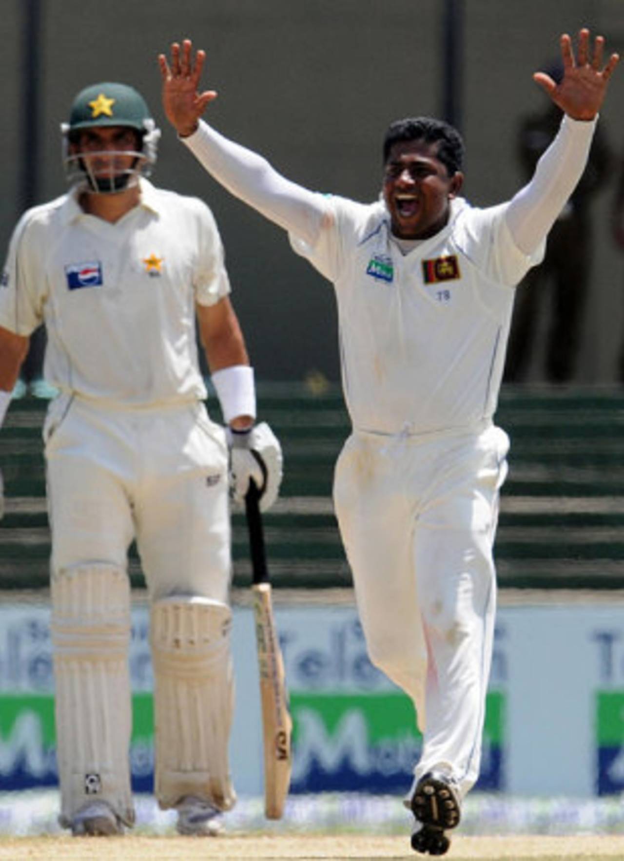 Rangana Herath appeals for Mohammad Yousuf's wicket, Sri Lanka v Pakistan, 3rd Test, Colombo, 3rd day, July 22, 2009