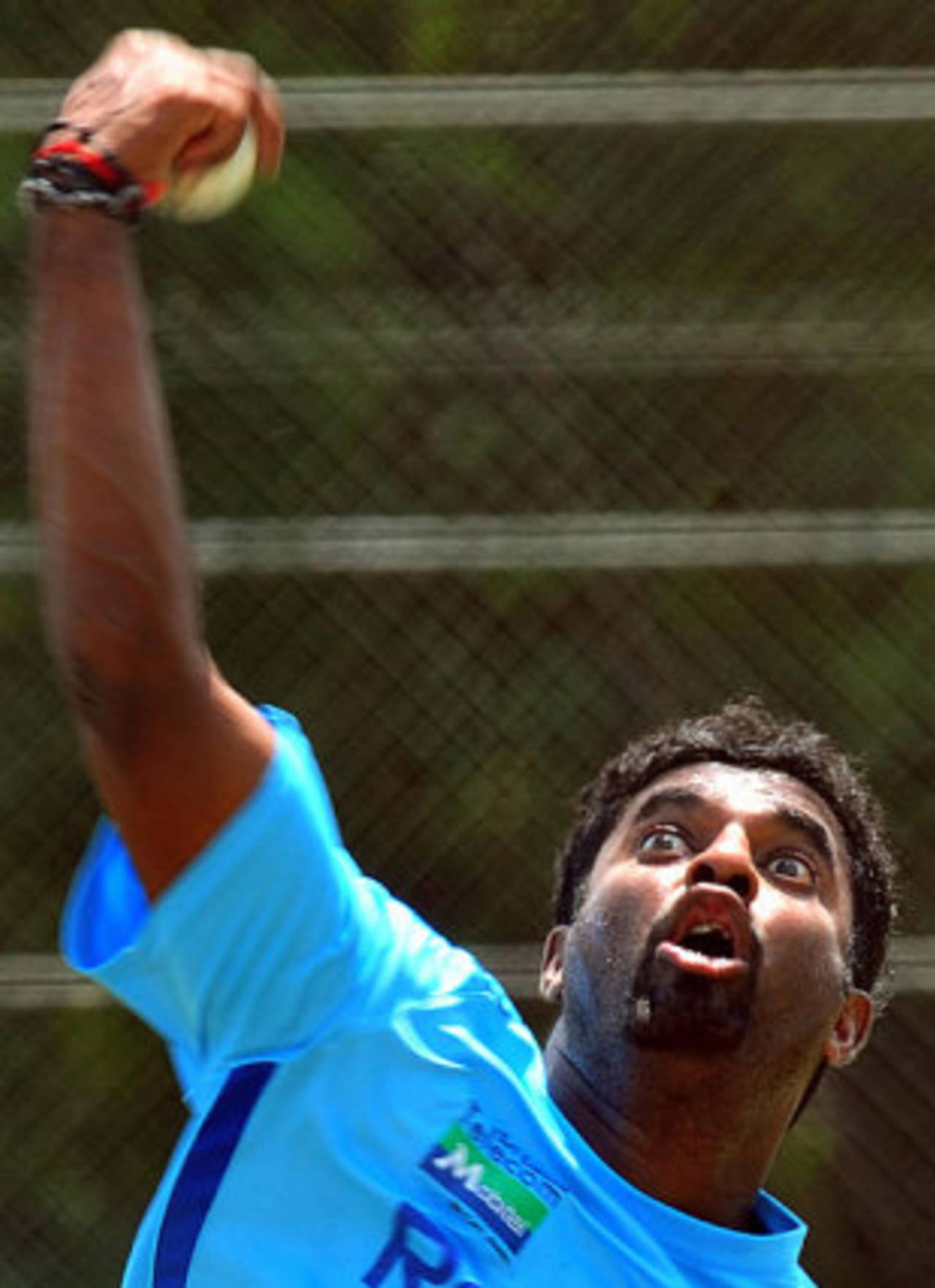 Muttiah Muralitharan gives it a rip during practice, Dambulla, July 29, 2009