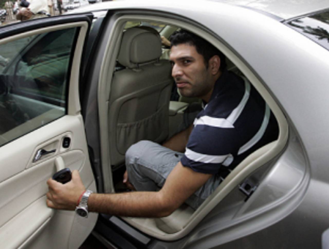 Yuvraj Singh arrives for the BCCI working committee meeting, Mumbai, August 2, 2009