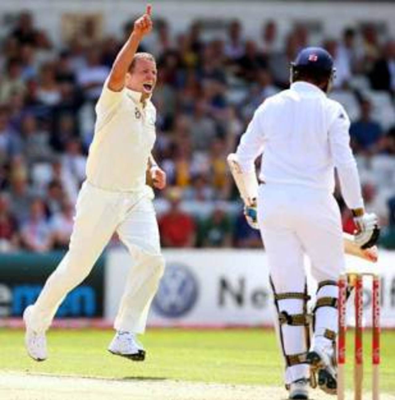 Peter Siddle ran through England with 5 for 21, England v Australia, 4th Test, Headingley, 1st day, August 7, 2009