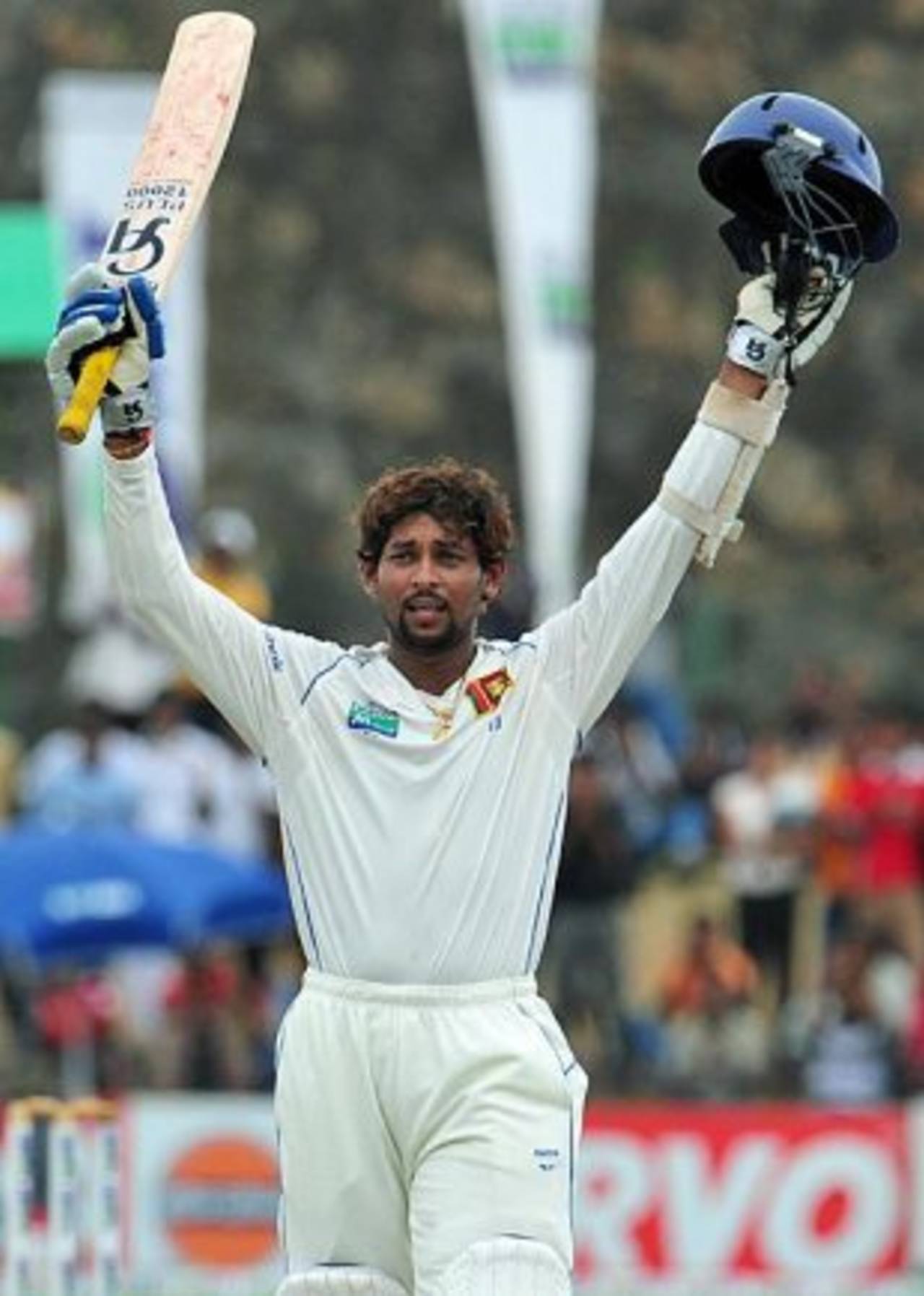 Tillakaratne Dilshan celebrates his ton, Sri Lanka v New Zealand, 1st Test, Galle, 4th day, August 21, 2009