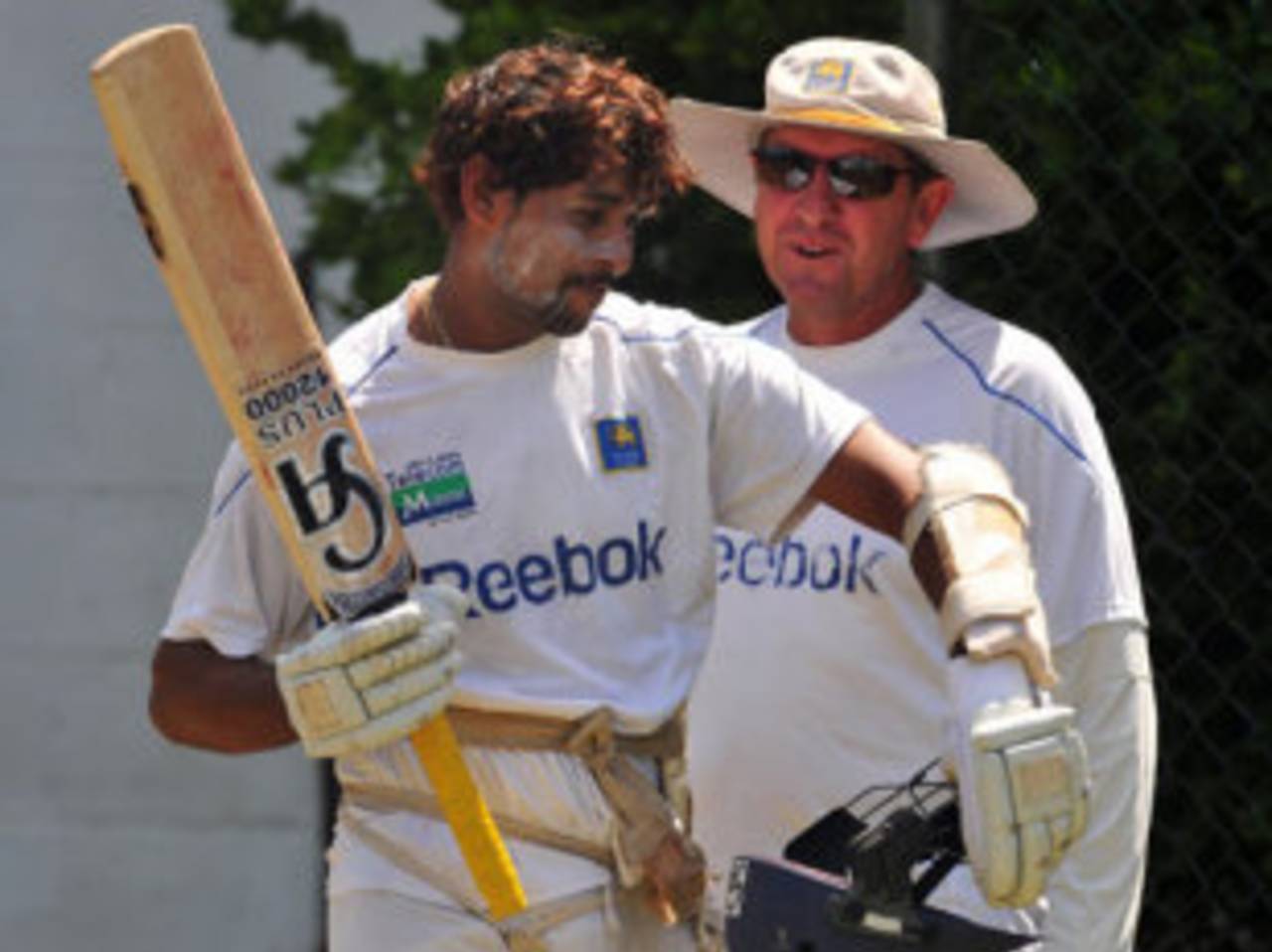 Tillakaratne Dilshan is injured but likely to play the first Test in Ahmedabad&nbsp;&nbsp;&bull;&nbsp;&nbsp;AFP