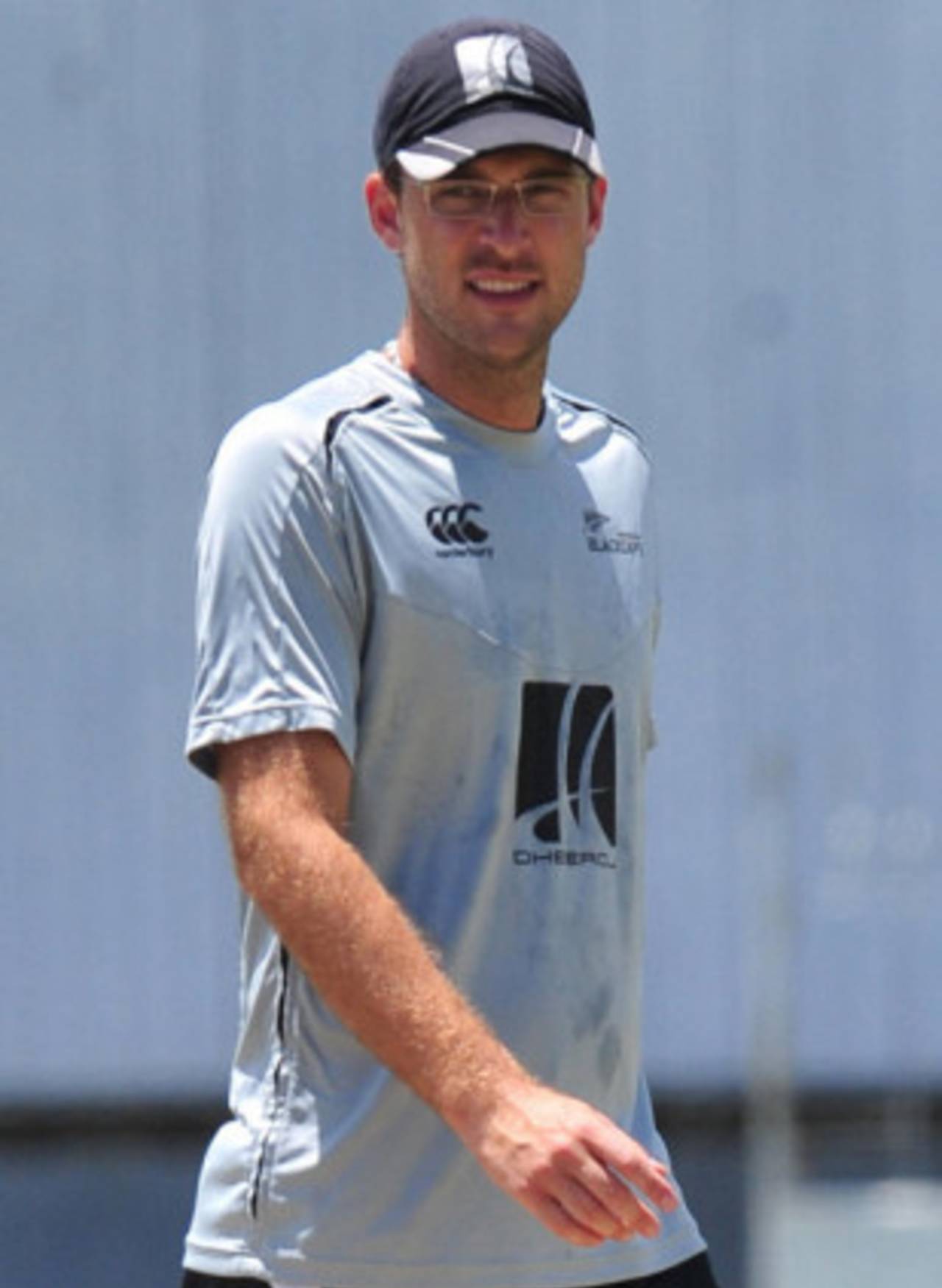 Daniel Vettori at a training session ahead of the second Test, SSC, Colombo, August 25, 2009
