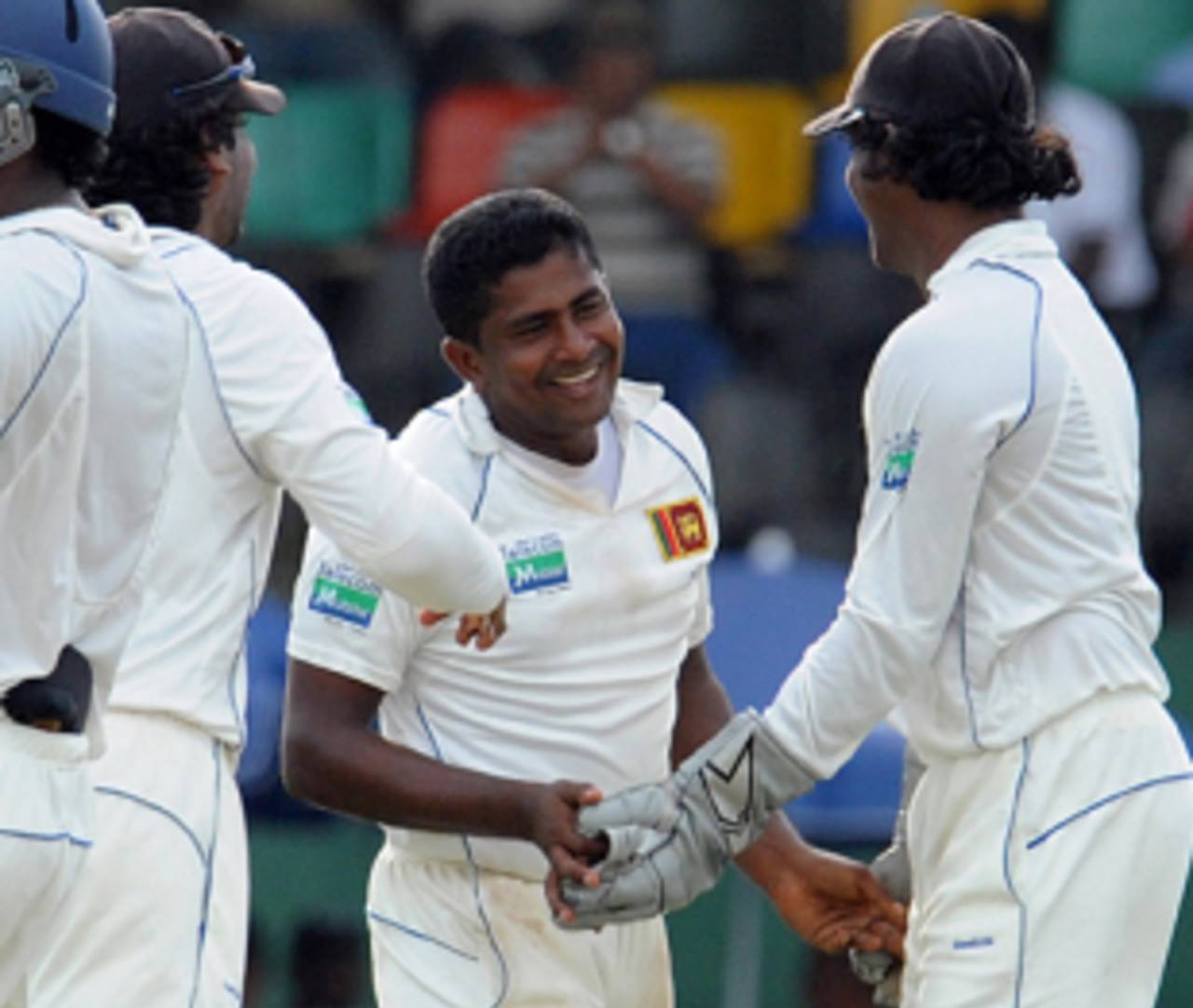 Rangana Herath gets the congratulations on getting rid of Jesse Ryder, Sri Lanka v New Zealand, 2nd Test, SSC, Colombo, 2nd day, August 27, 2009 