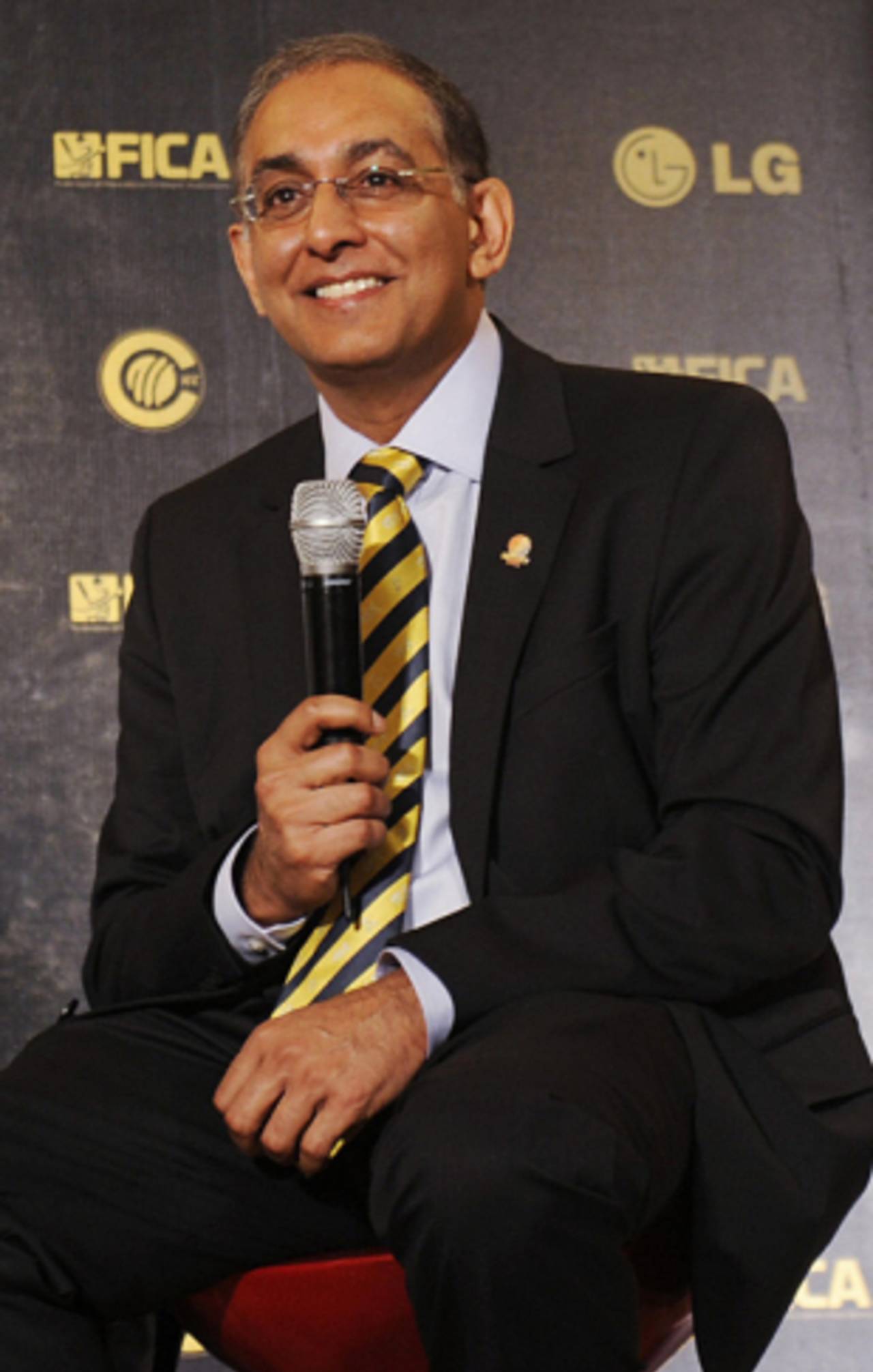Haroon Lorgat address the media during the unveiling of the nominations for the 2009 ICC Awards, Mumbai, September 2, 2009