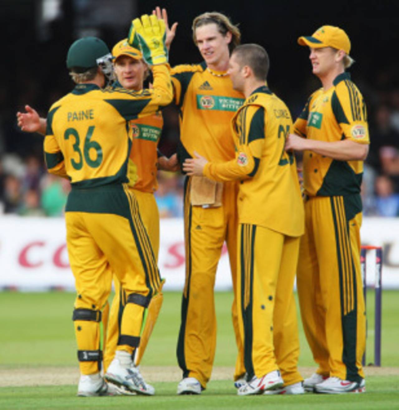 Nathan Bracken is congratulated on one of his two wickets, England v Australia, 2nd ODI, Lord's, September 6, 2009