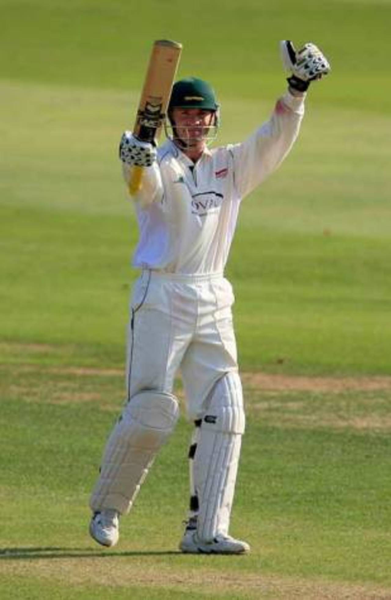 Thumbs up: Paul Nixon moves past 150, Kent v Leicestershire, County Championship, Canterbury, September 18, 2009