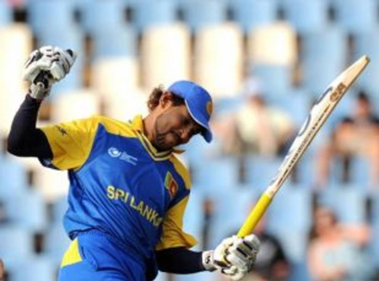Tillakaratne Dilshan punches the air after reaching his century, South Africa v Sri Lanka, Champions Trophy, Group B, Centurion, September 22, 2009