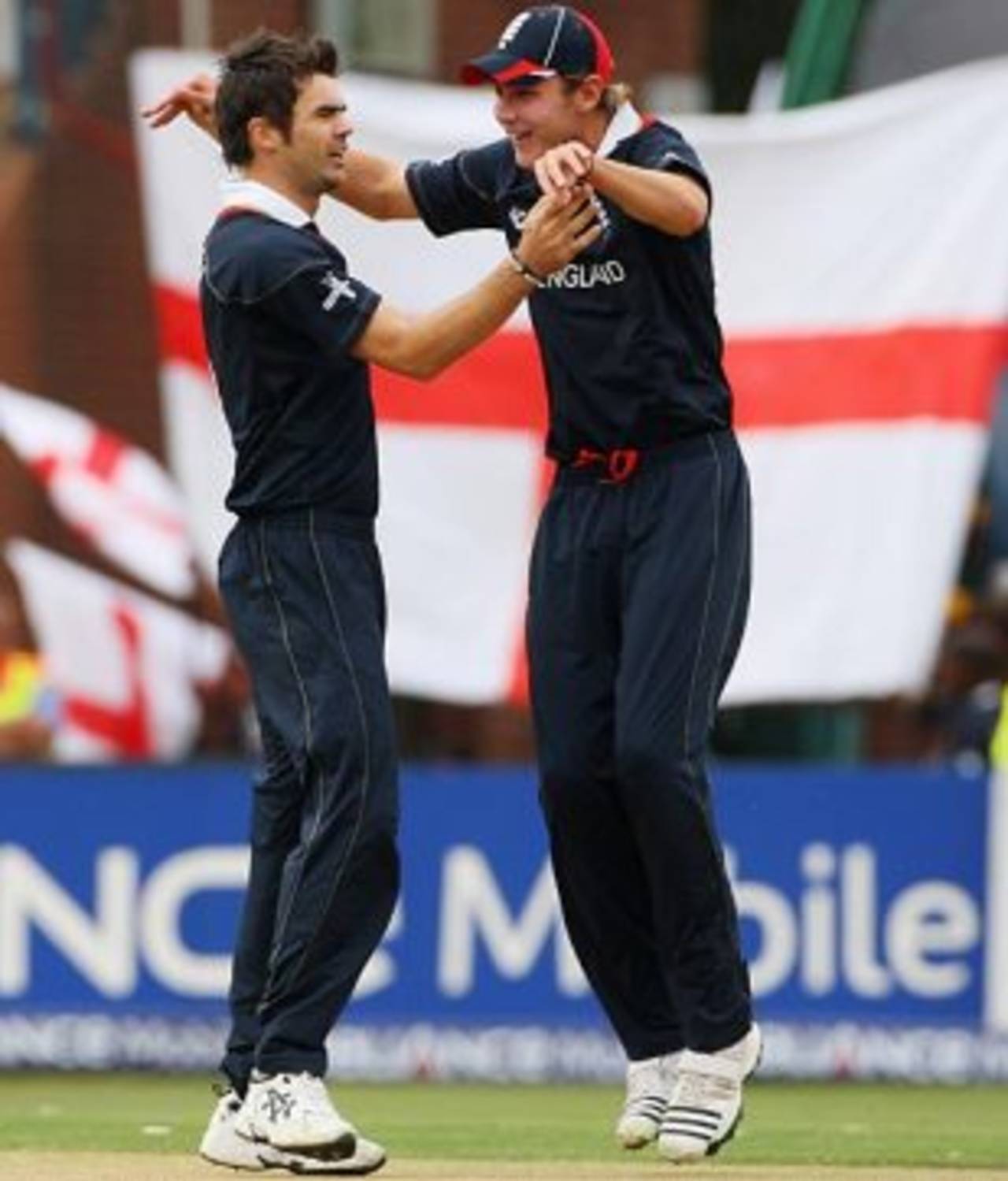 James Anderson celebrates Tillakaratne Dilshan's wicket, England v Sri Lanka, ICC Champions Trophy, Group B, Johannesburg, September 25, 2009