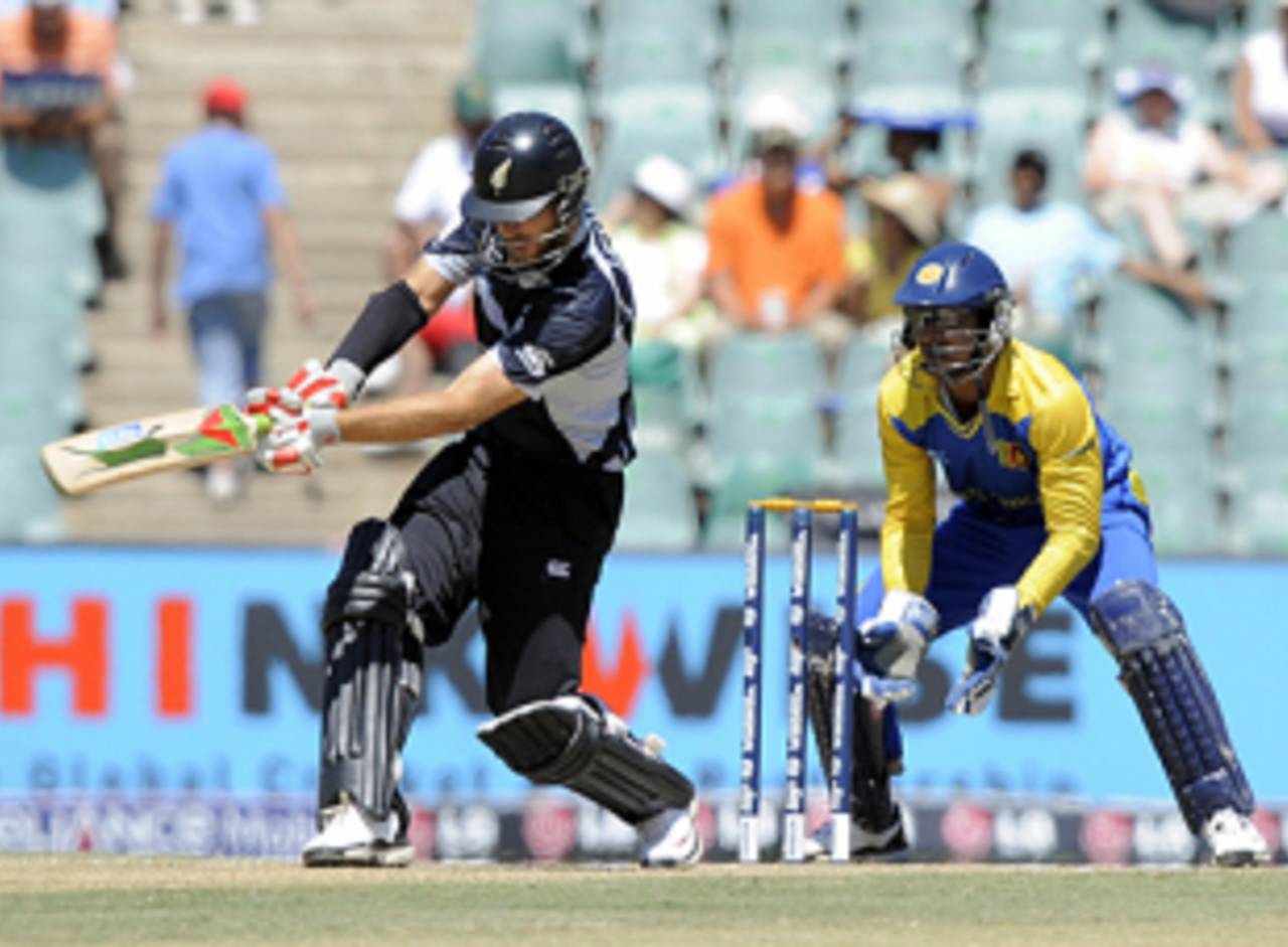 Daniel Vettori starred with bat and ball to give New Zealand their first win&nbsp;&nbsp;&bull;&nbsp;&nbsp;AFP