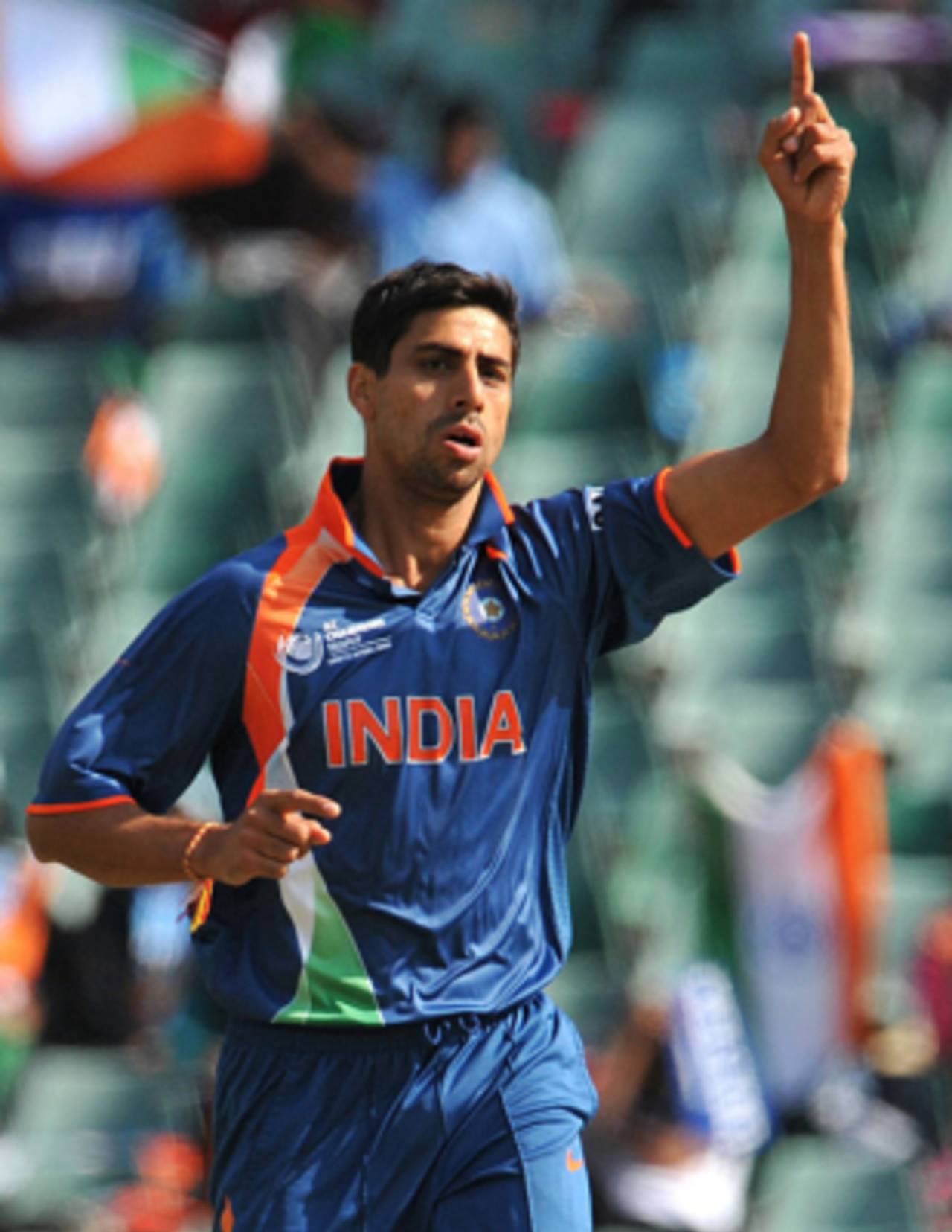 Ashish Nehra's ODI performances have earned him a retainer contract&nbsp;&nbsp;&bull;&nbsp;&nbsp;Getty Images