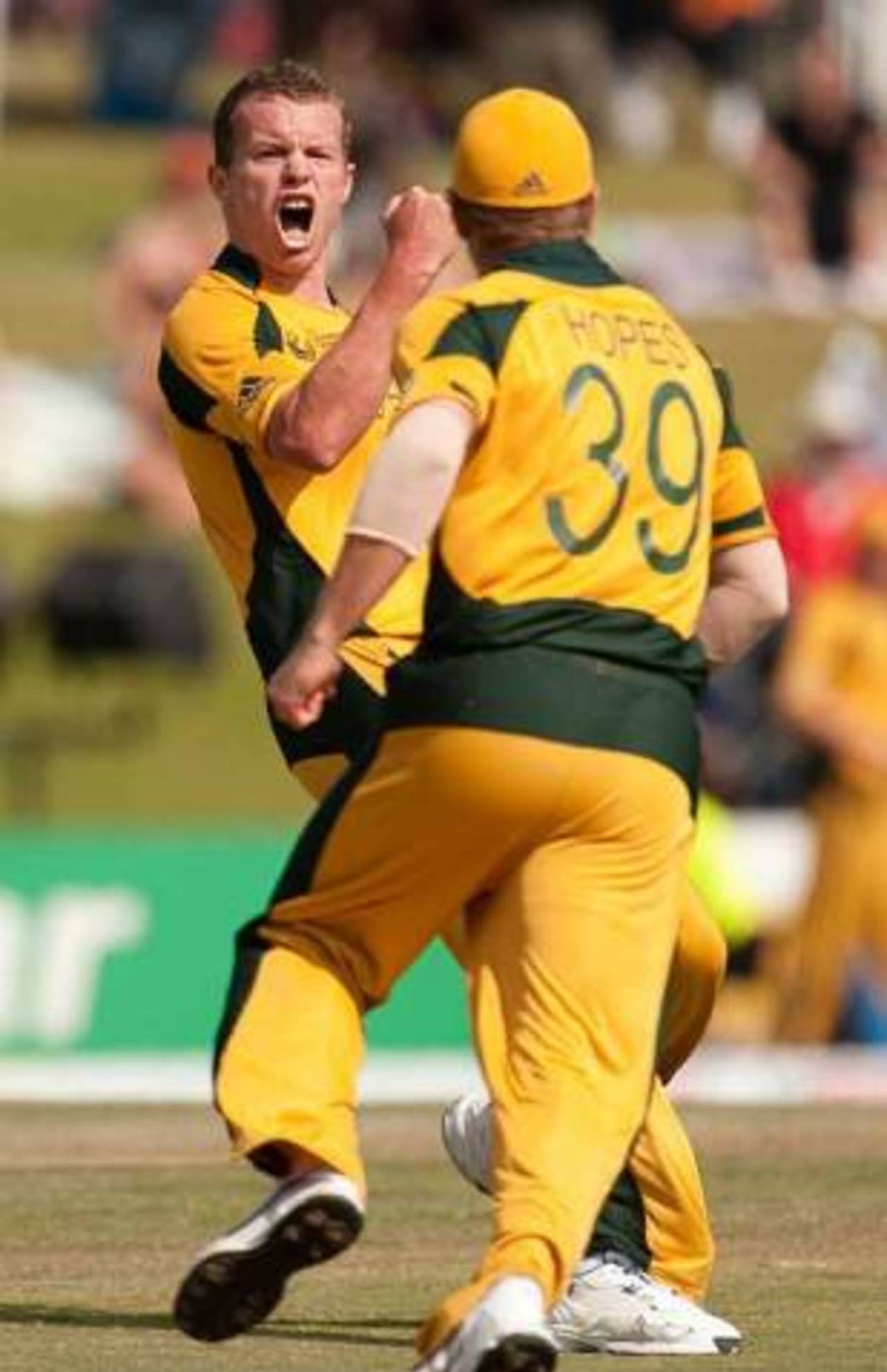 Peter Siddle is pumped after removing Andrew Strauss, Australia v England, 1st semi-final, Champions Trophy, Centurion Park, October 2, 2009