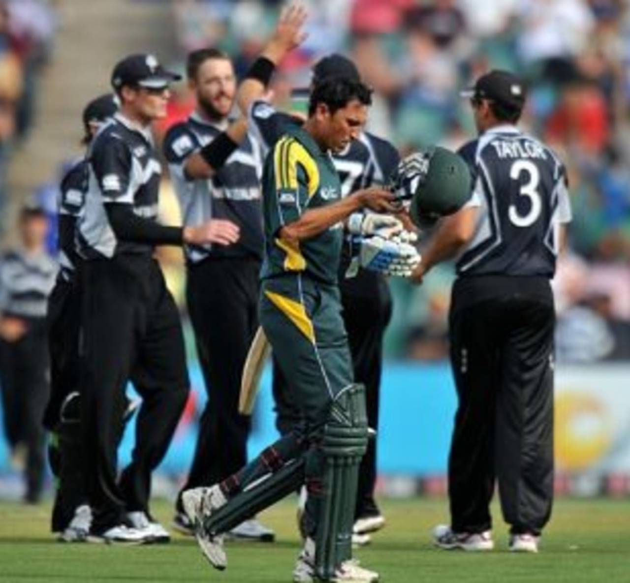 Younis Khan was dismissed by Daniel Vettori, New Zealand v Pakistan, ICC Champions Trophy, 2nd semi-final, Johannesburg, October 3, 2009