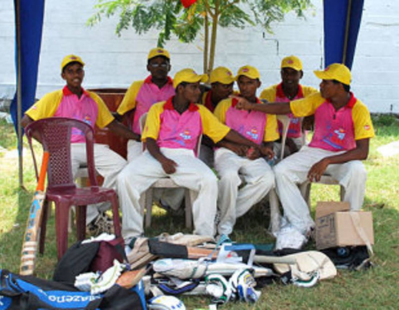 Jaffna players watch the match, Glucofit Cricket Sixes, Colombo, October 17, 2009